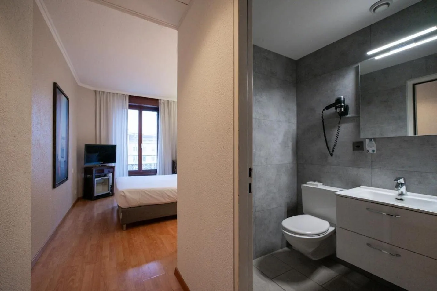 Bedroom, Bed in Hotel Les Arcades