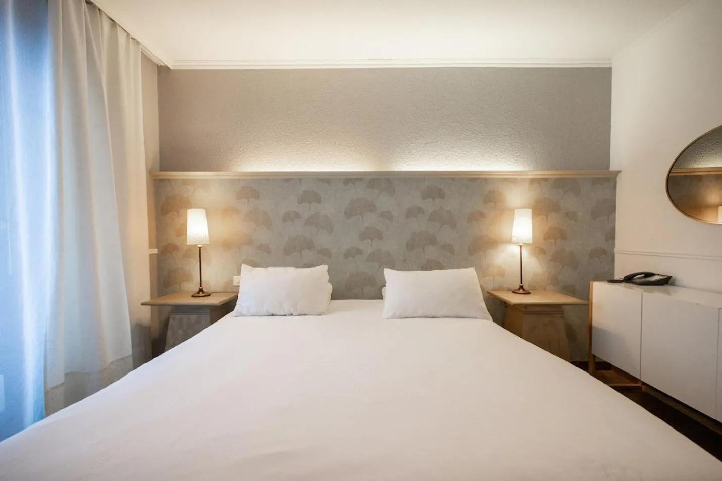 Bedroom, Bed in Hotel Les Arcades