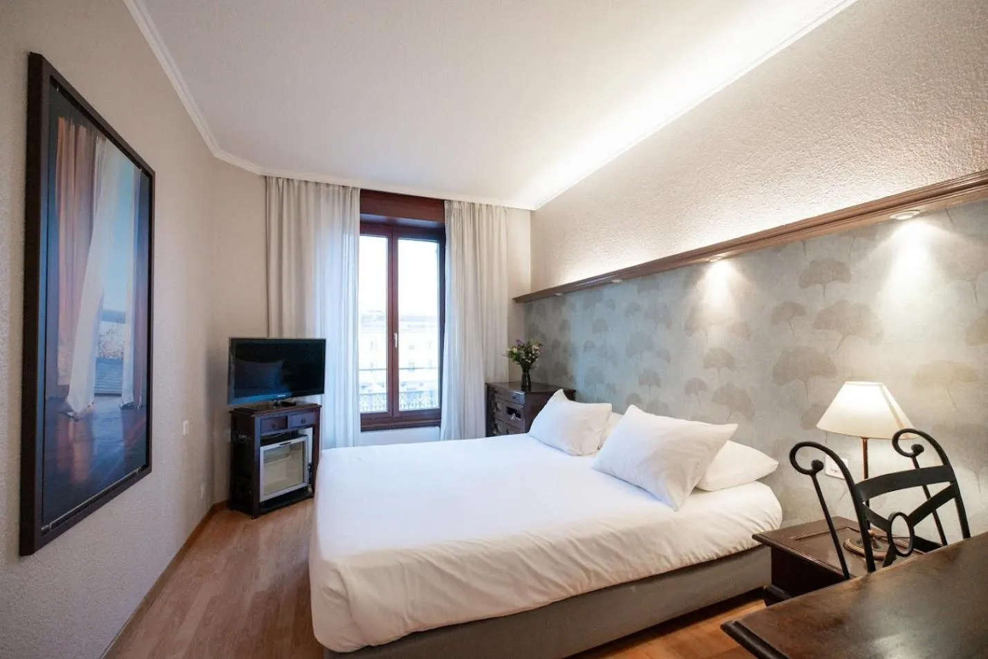 Bedroom, Bed in Hotel Les Arcades