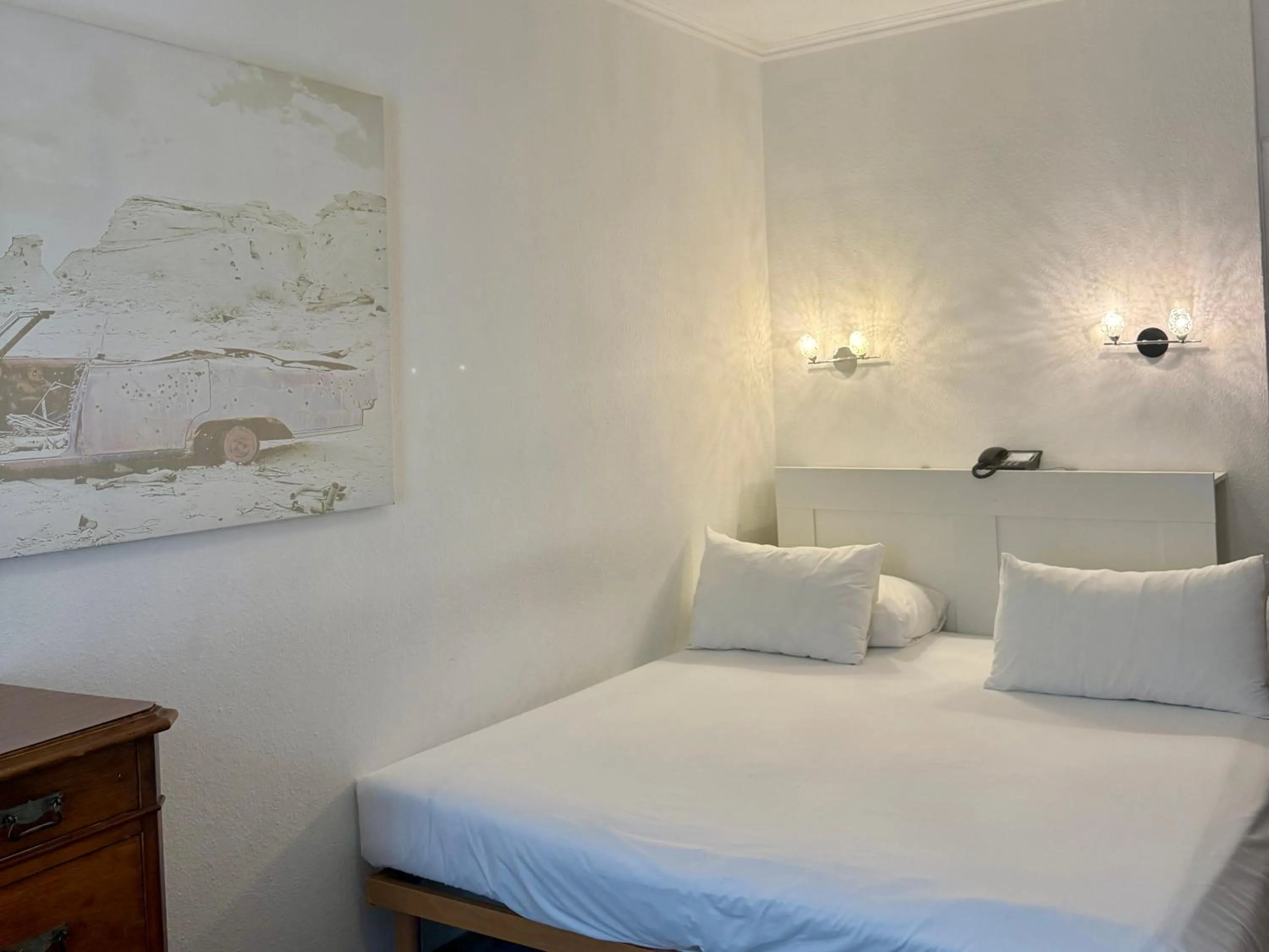 Bedroom, Bed in Hotel Les Arcades