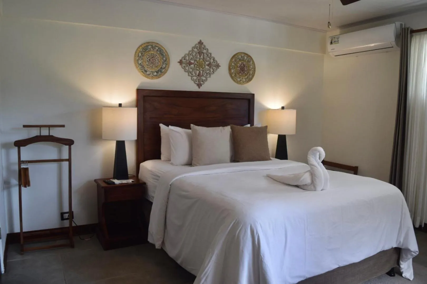 Bed in Hotel Playa Espadilla & Gardens