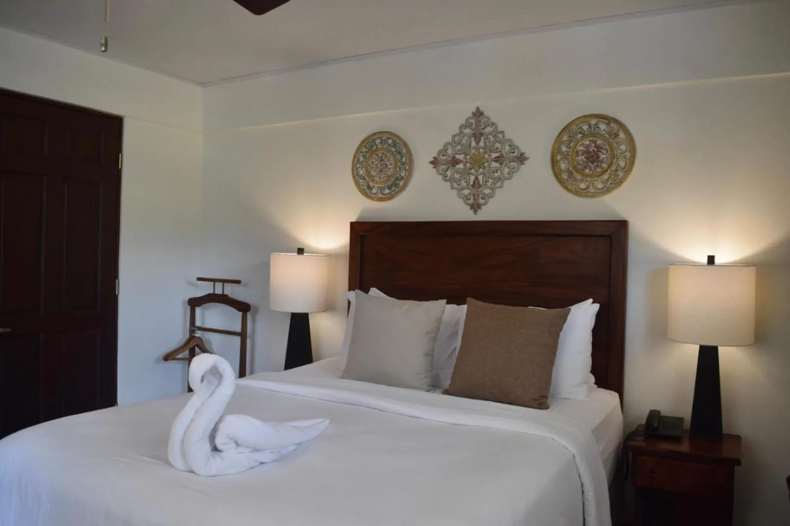 Bed in Hotel Playa Espadilla & Gardens