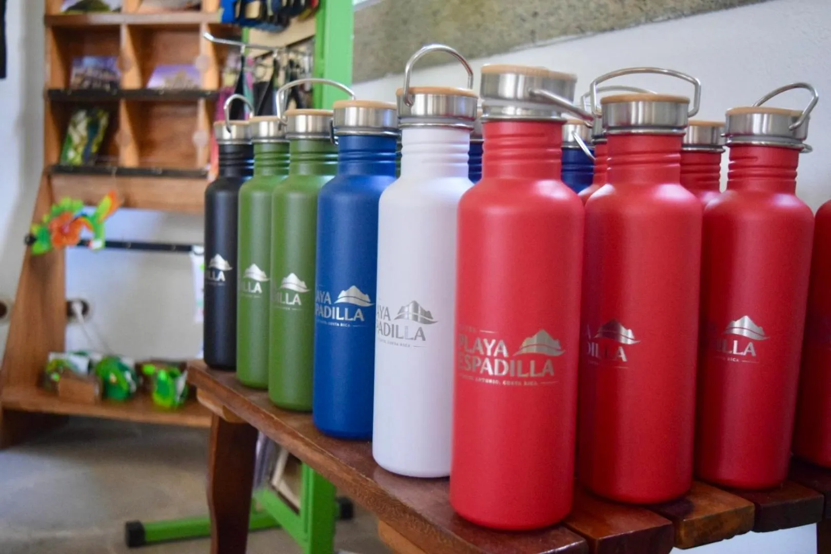 Shopping Area in Hotel Playa Espadilla & Gardens