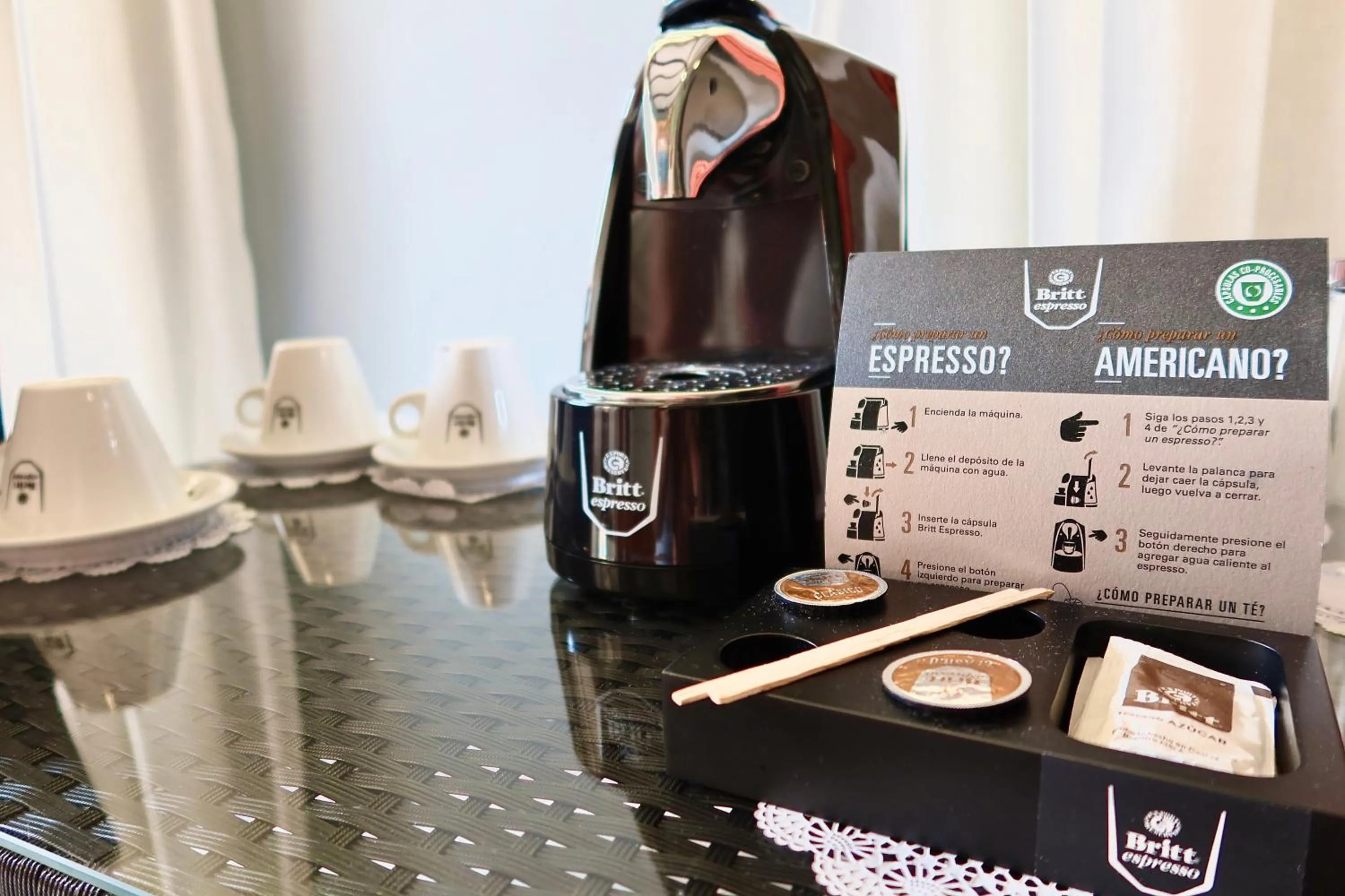 Coffee/tea facilities in Hotel Playa Espadilla & Gardens