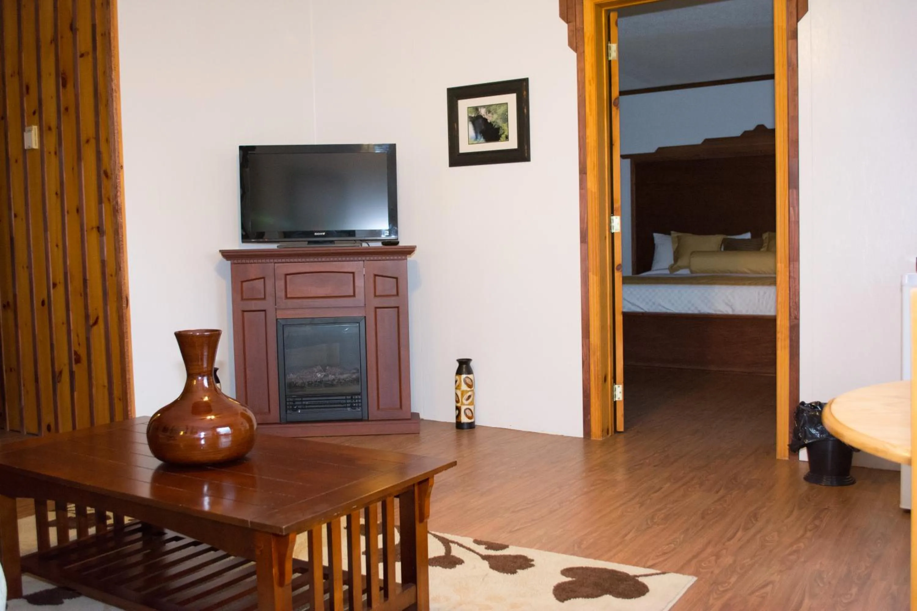 TV and multimedia, Bed in Mayflower Inn