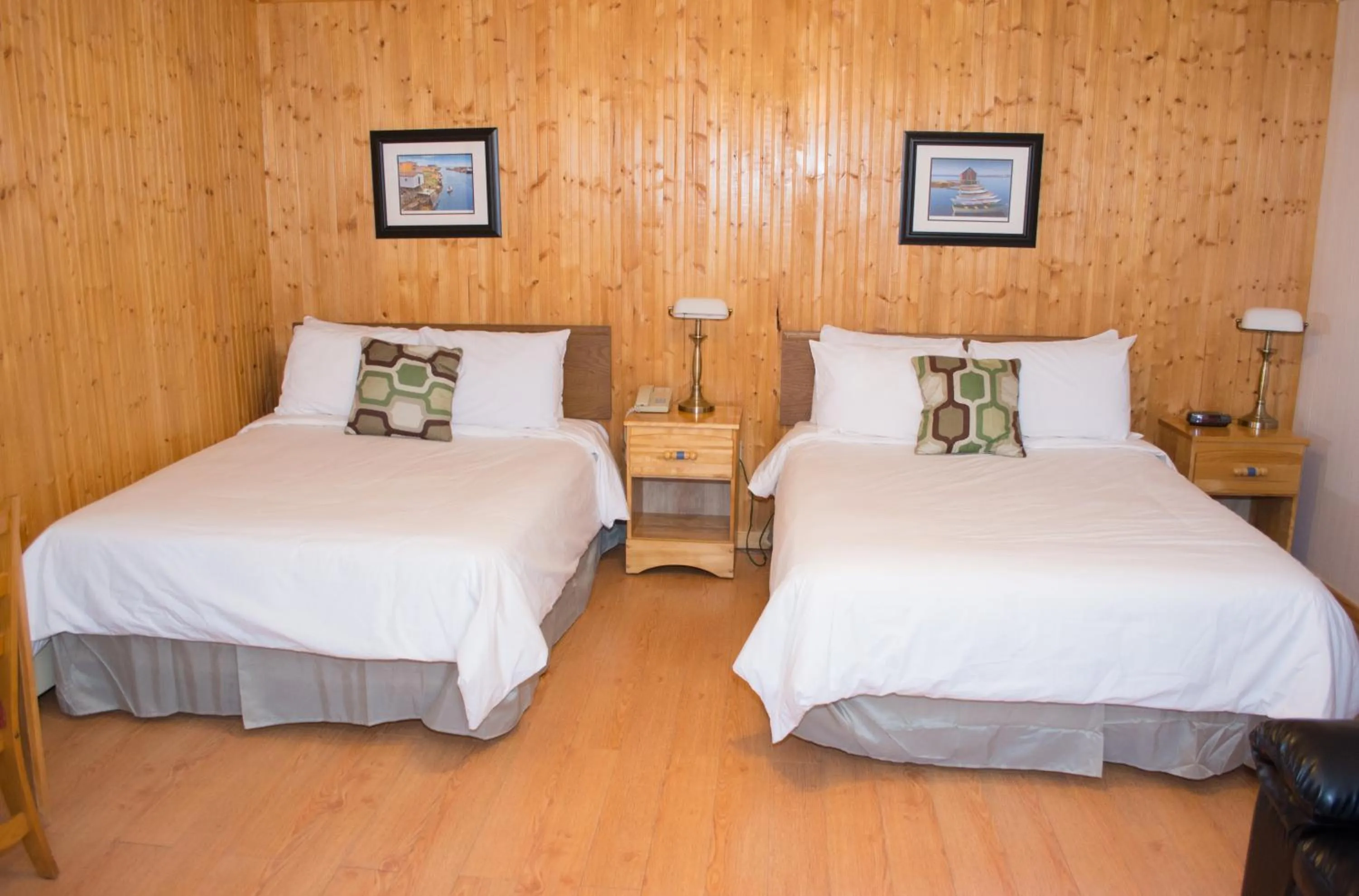 Bed in Mayflower Inn