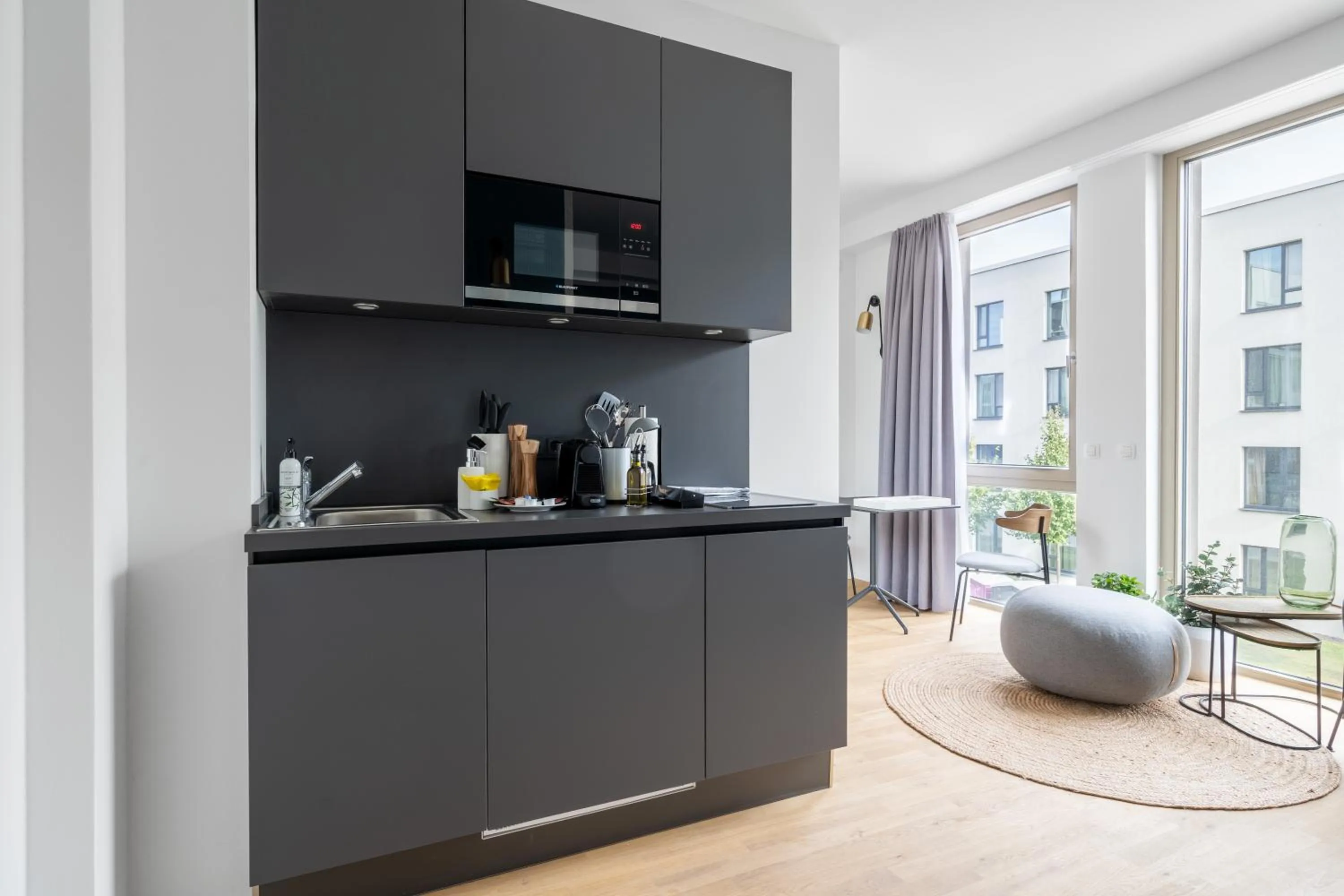 Kitchen or kitchenette in Limehome Potsdam Annemarie-Wolff-Platz