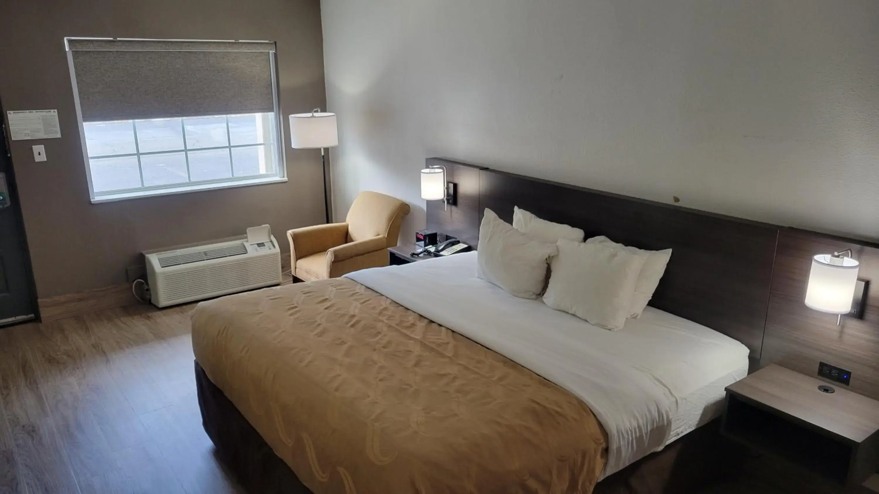 Photo of the whole room, Bed in Quality Inn Forsyth near GA Public Safety Training Center Photo of the whole room, Bed in Quality Inn Forsyth near GA Public Safety Training Center