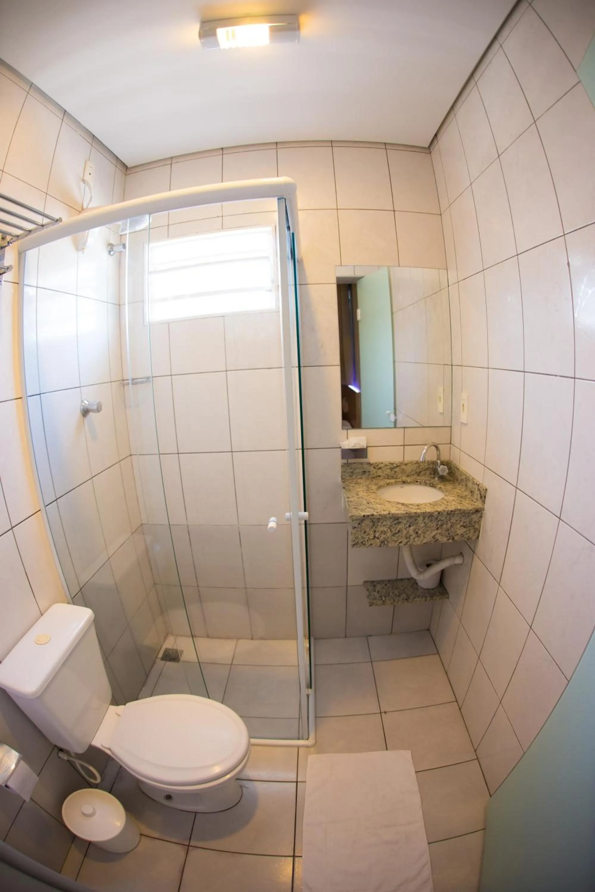 Shower in Hotel Esplanada