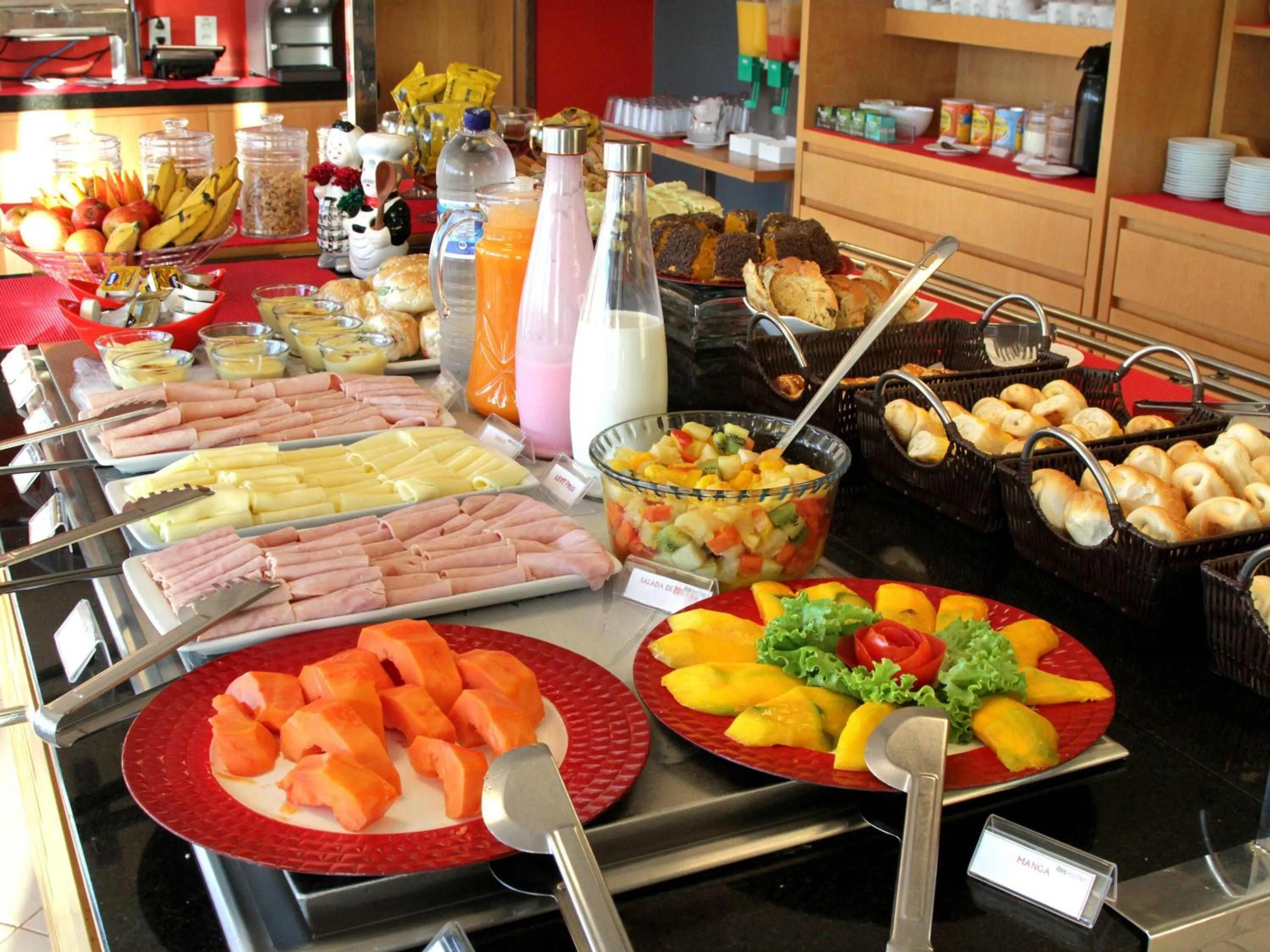 Breakfast in ibis Montes Claros Shopping