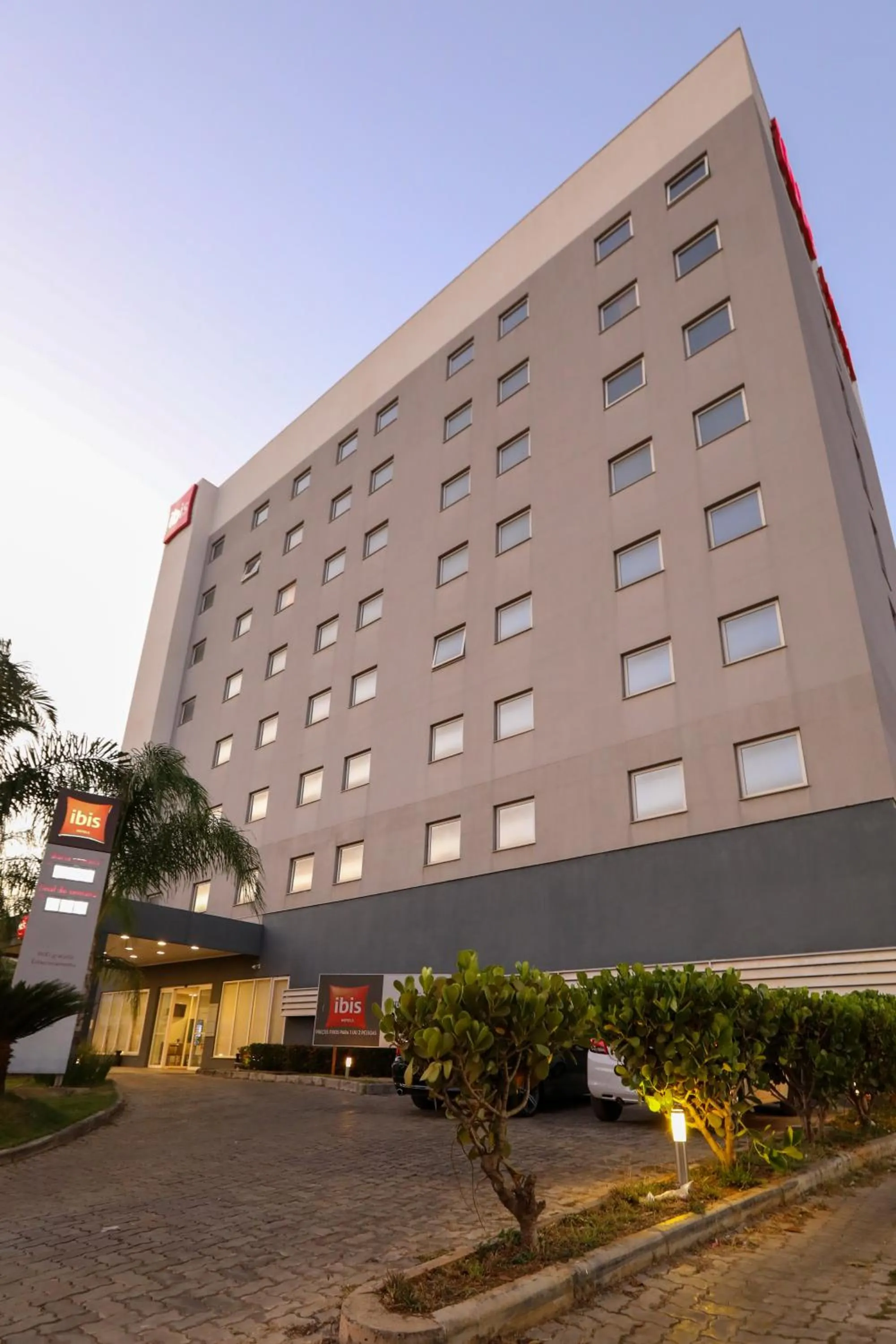 Facade/entrance in ibis Montes Claros Shopping