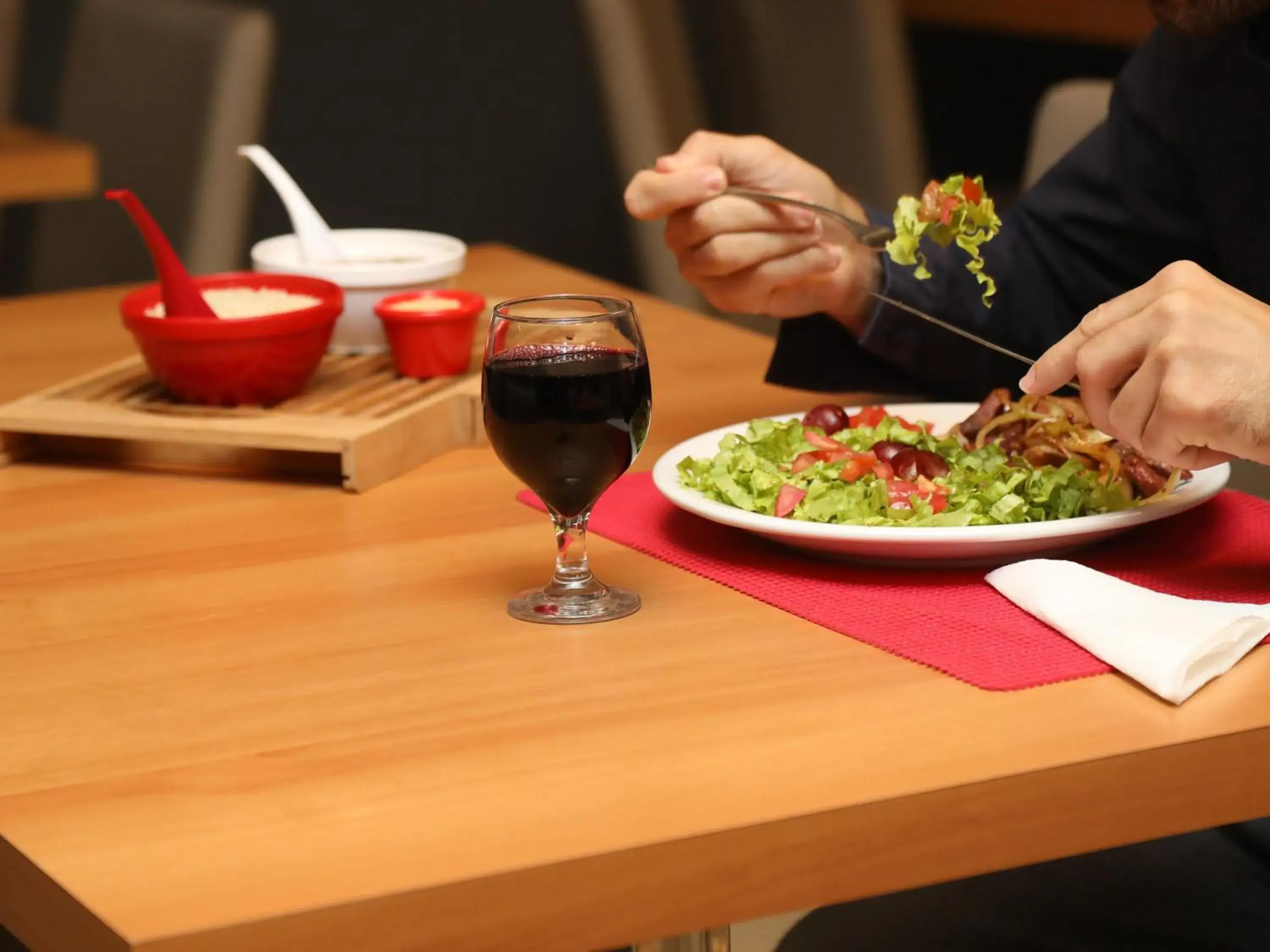 Restaurant/places to eat in ibis Montes Claros Shopping Restaurant/places to eat in ibis Montes Claros Shopping