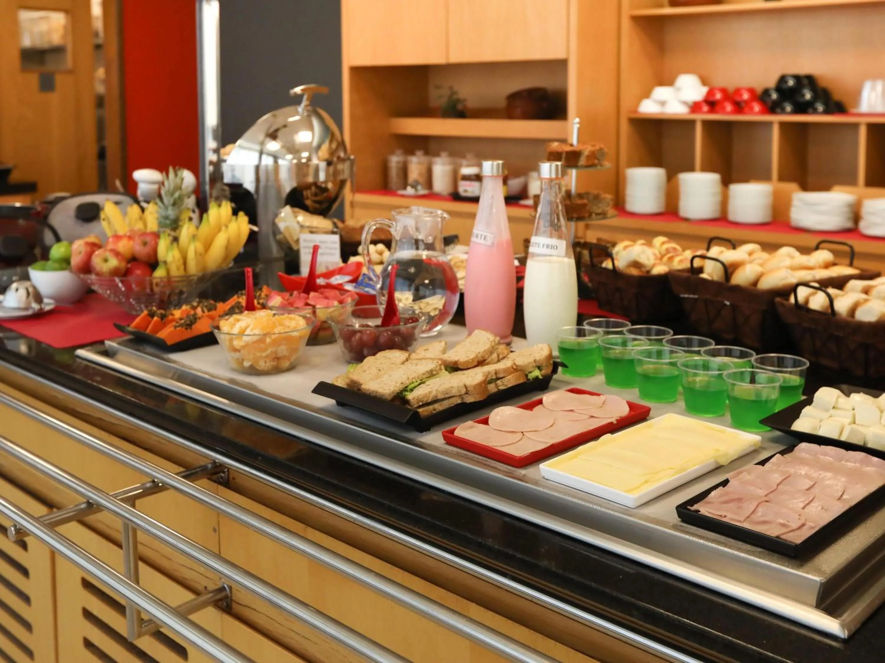 Breakfast in ibis Montes Claros Shopping