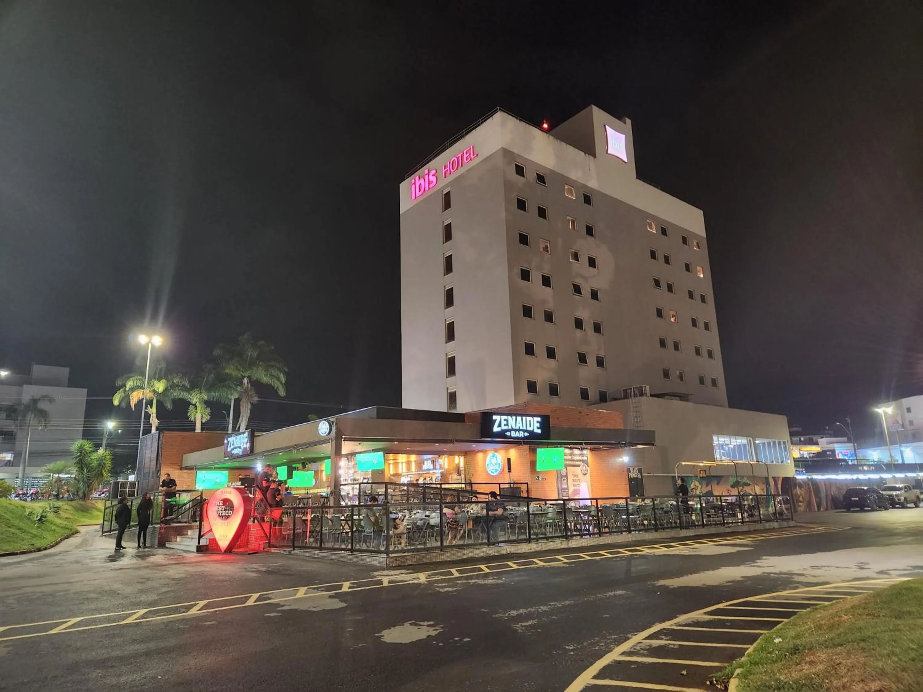 Property building in ibis Montes Claros Shopping