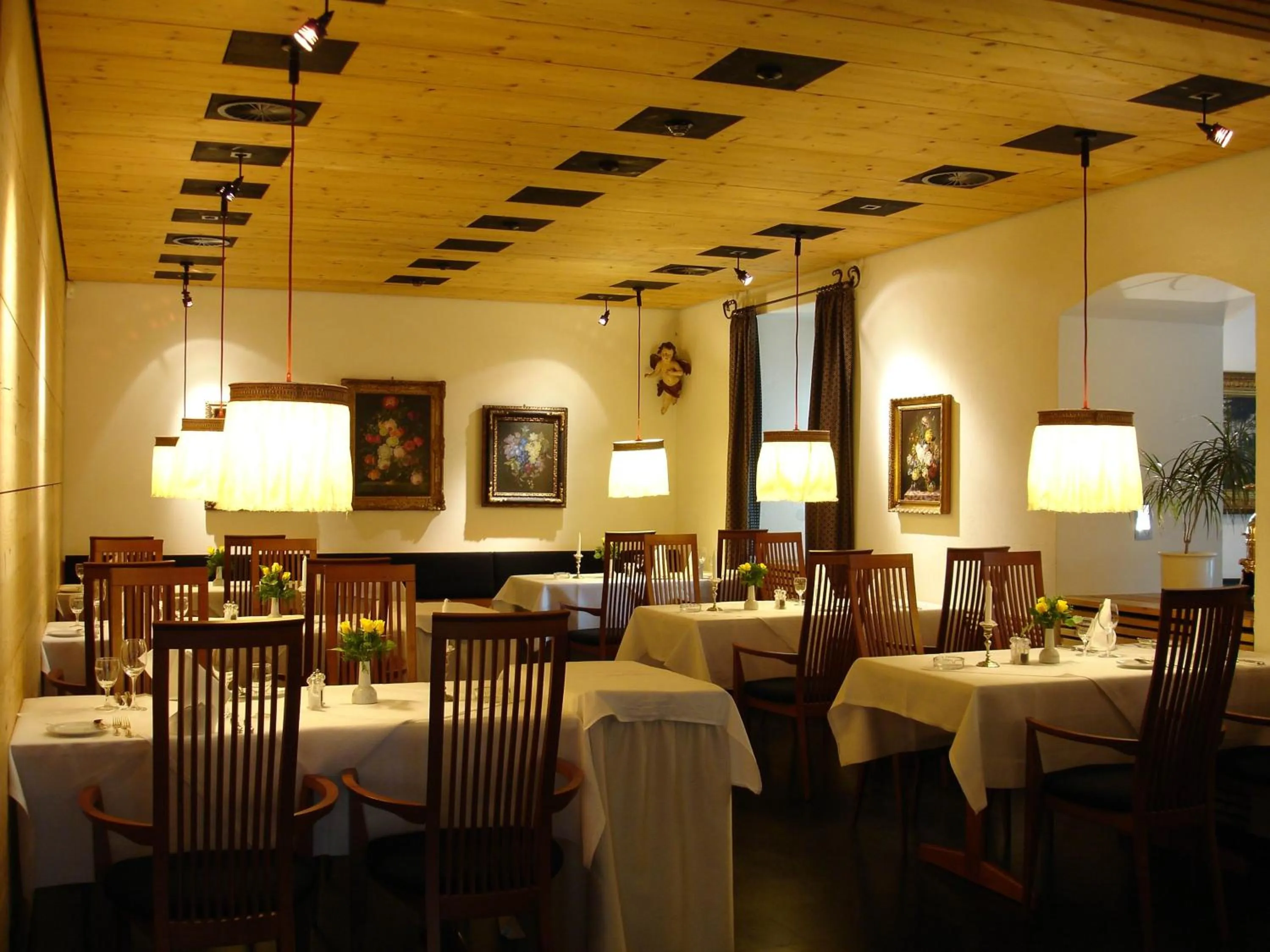 Restaurant/places to eat in Hotel Hirschen
