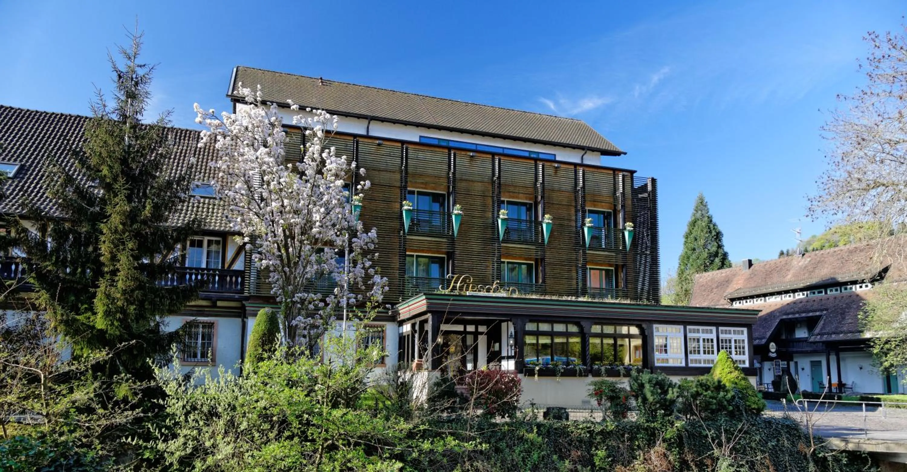 Facade/entrance in Hotel Hirschen