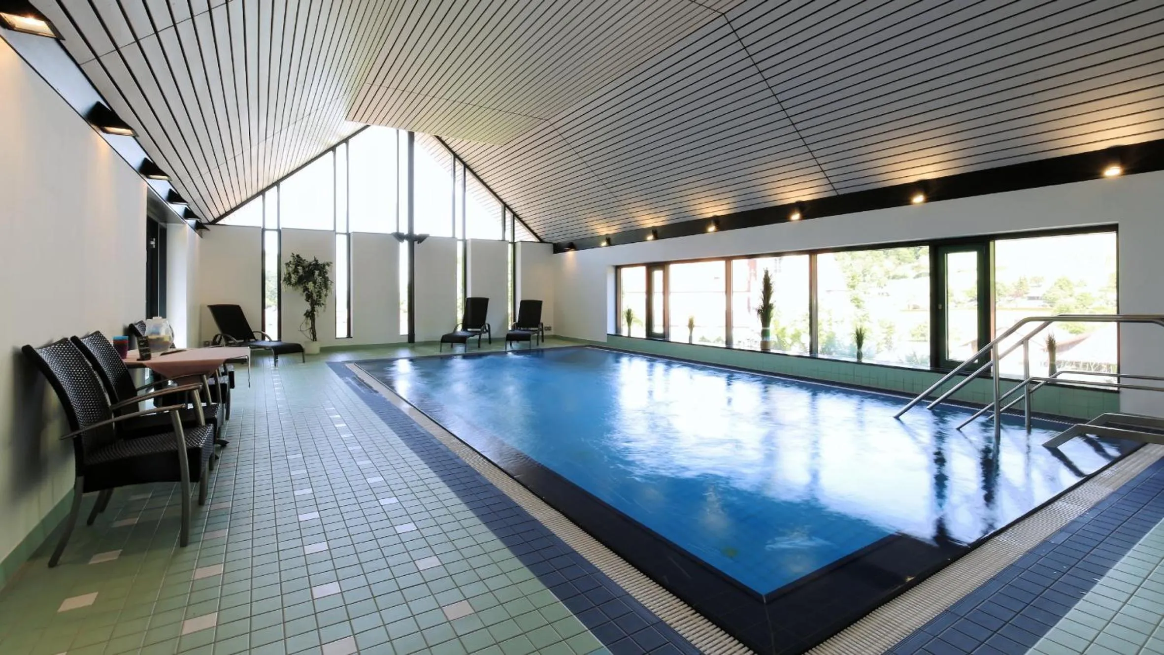 Swimming pool in Hotel Hirschen