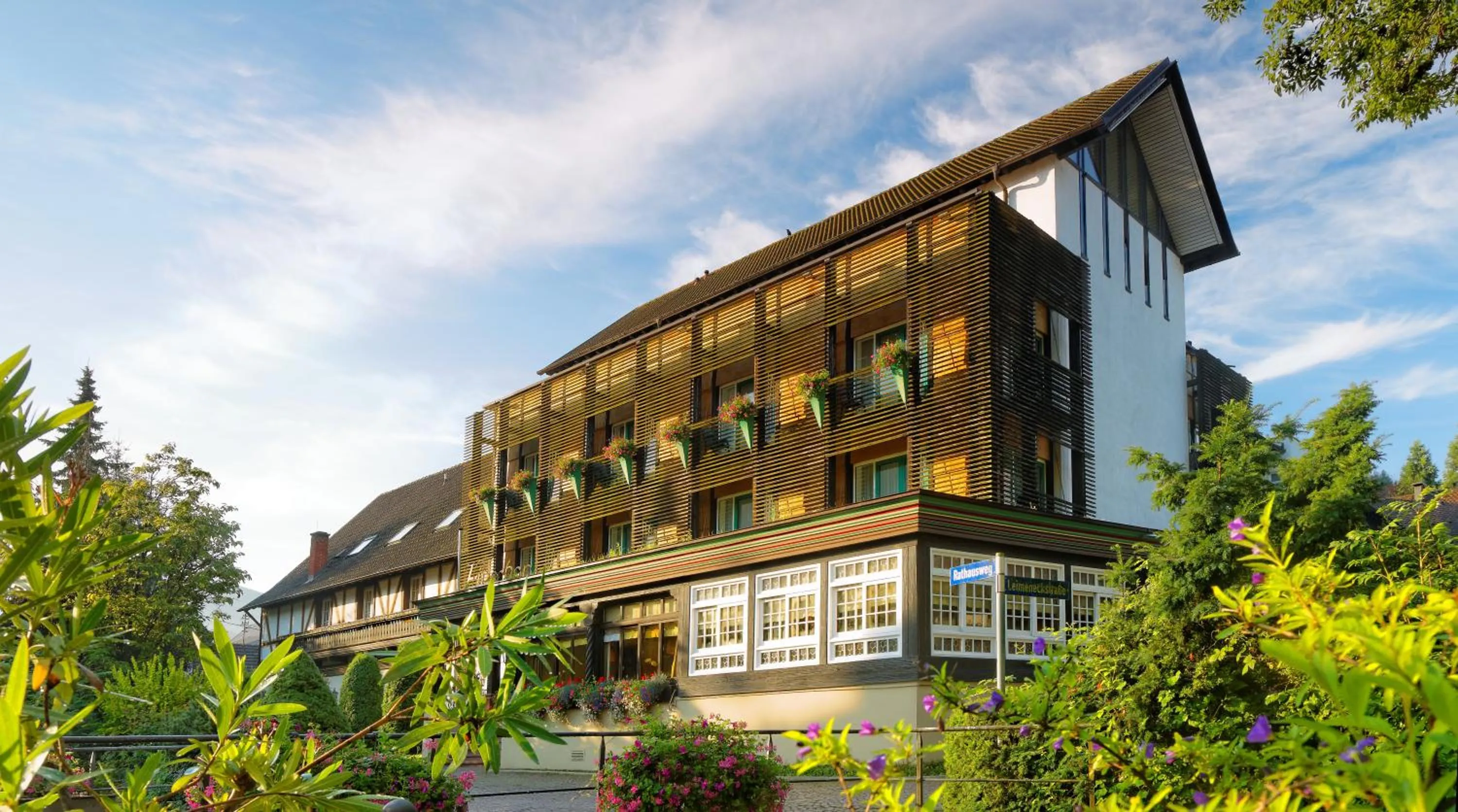 Facade/entrance in Hotel Hirschen