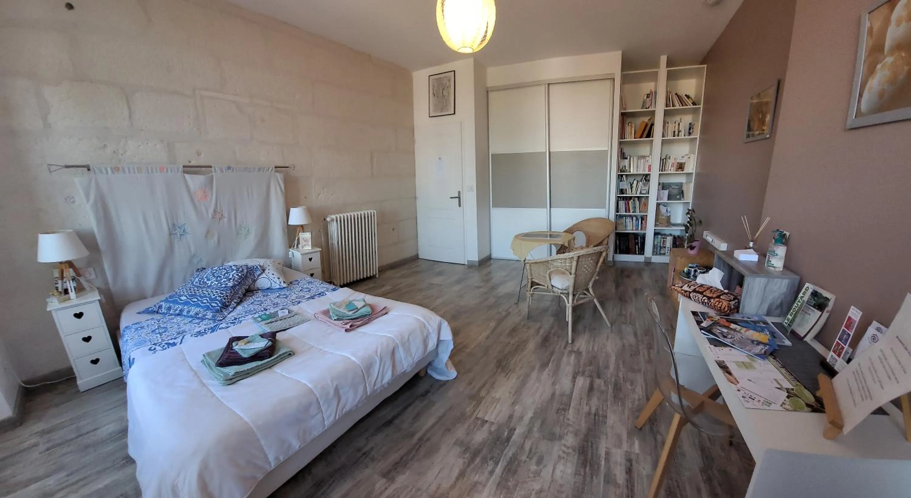 Bed in La Belle Etoile