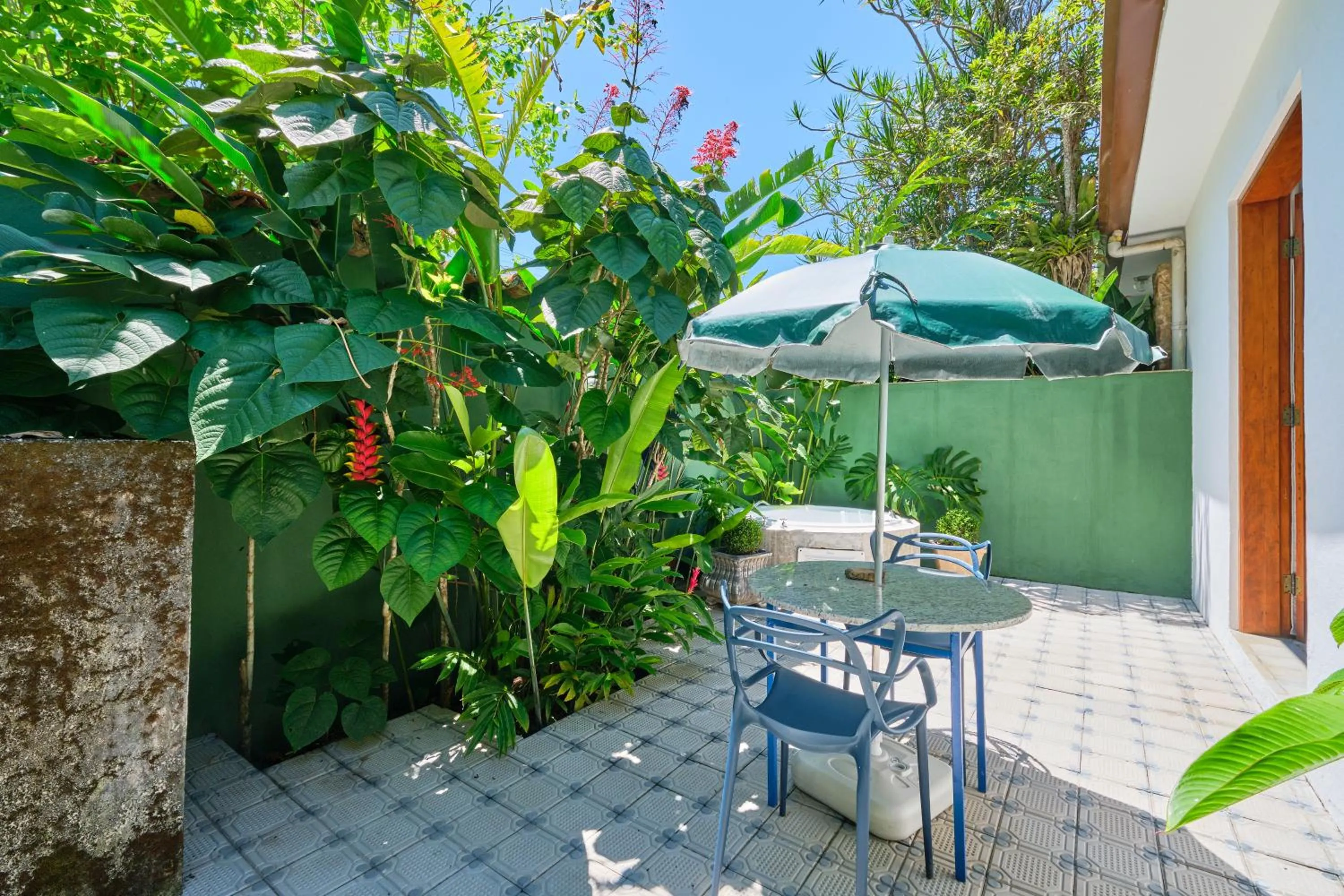 Pousada Pontal Gardens