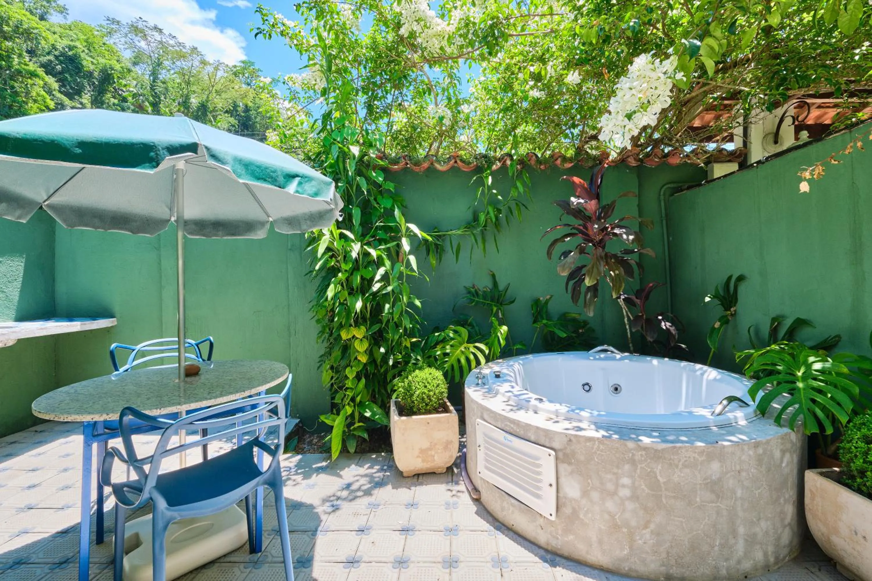 Pousada Pontal Gardens