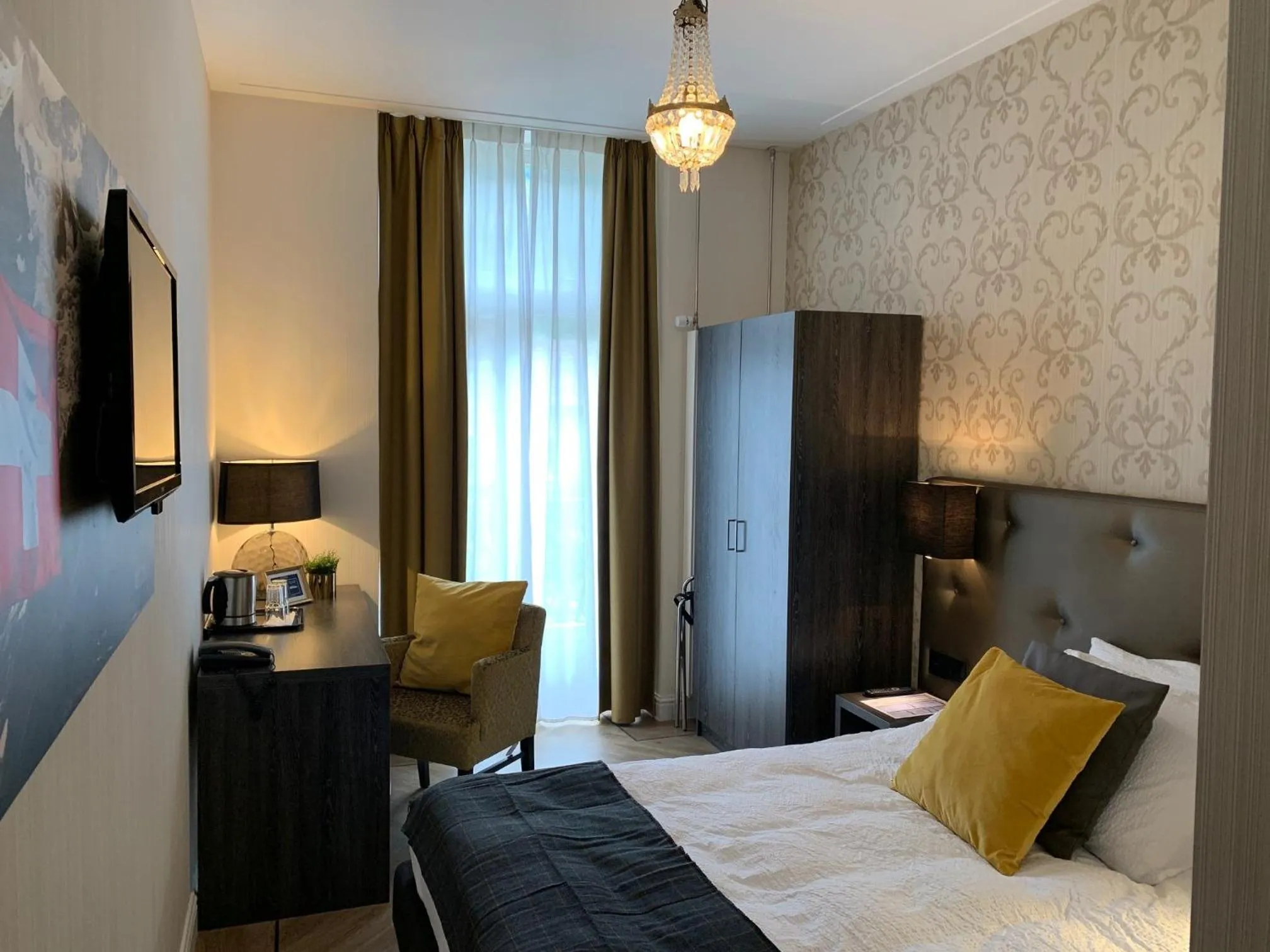 Bedroom, Bed in Parkhotel du Sauvage