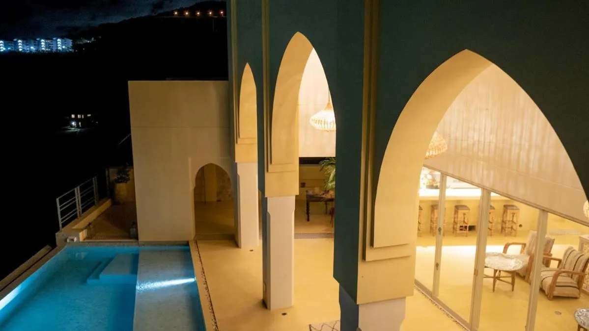Swimming pool in Riad Lamp