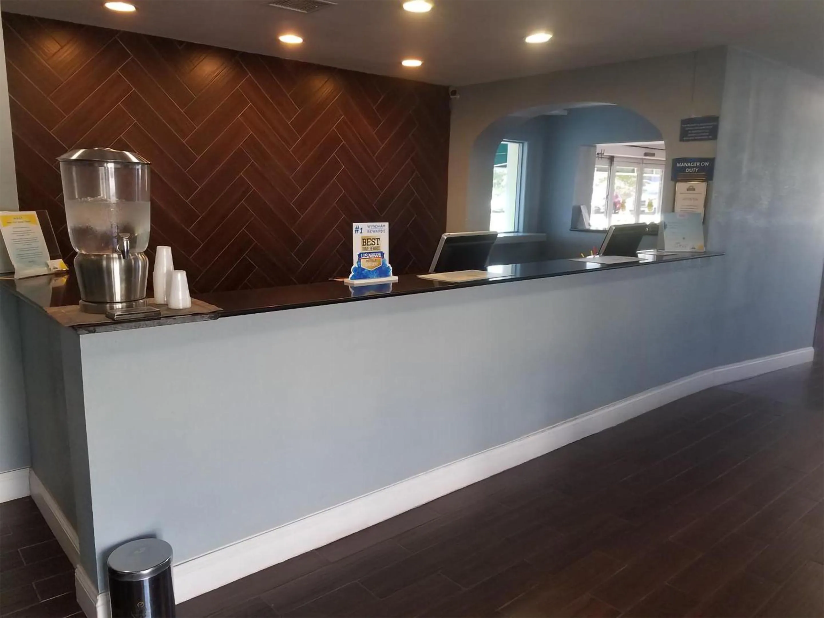 Lobby or reception in Blue Way Inn & Suites Wichita East