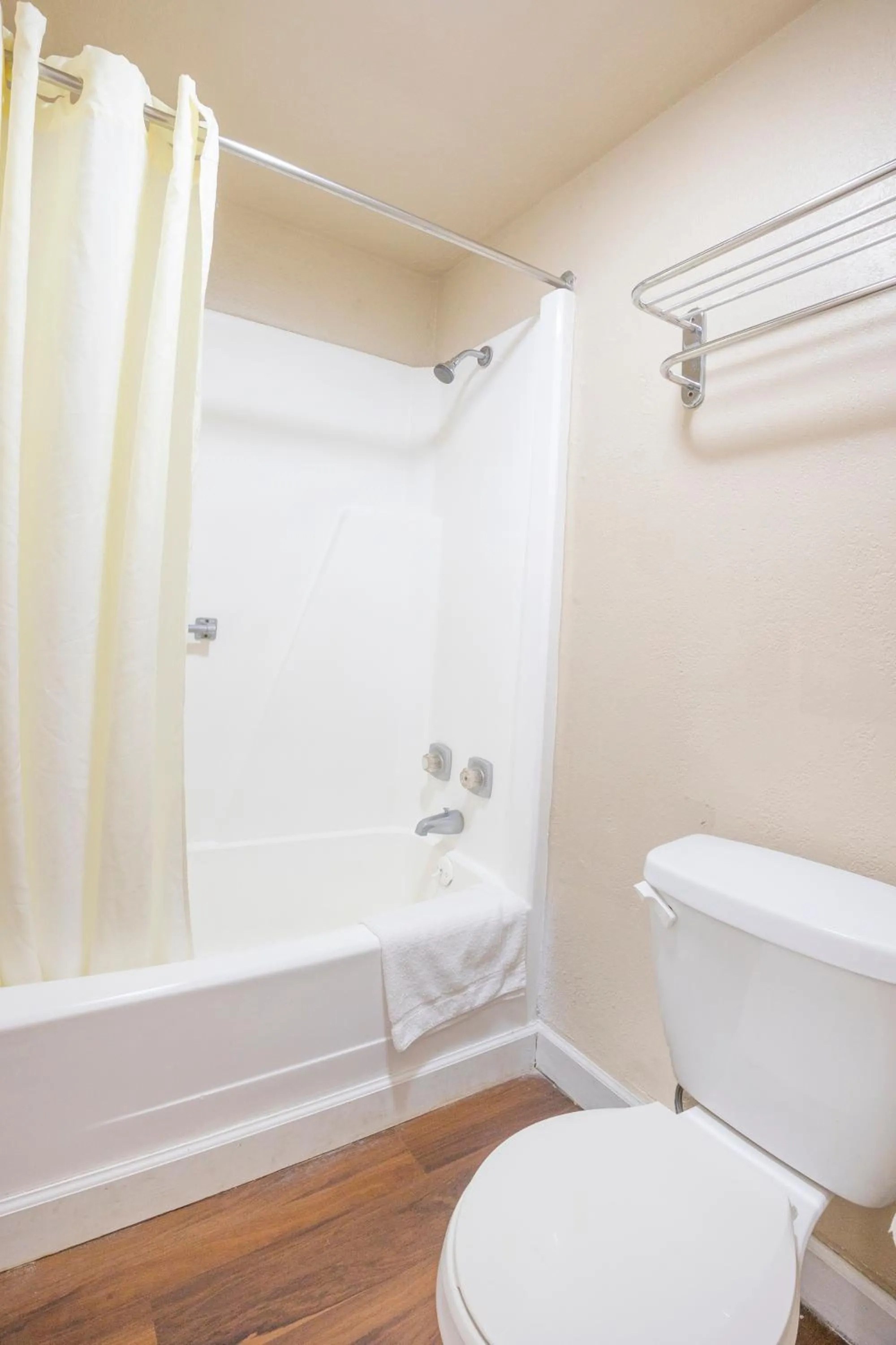 Bathroom in Liberty Garden Inn by OYO Kissimmee near Disney World