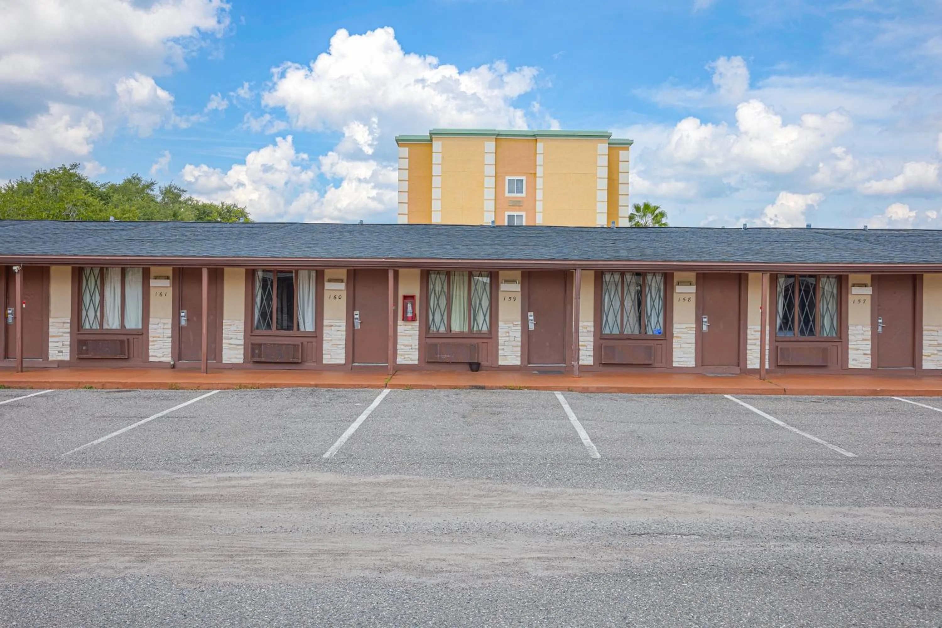 Property building in Liberty Garden Inn by OYO Kissimmee near Disney World