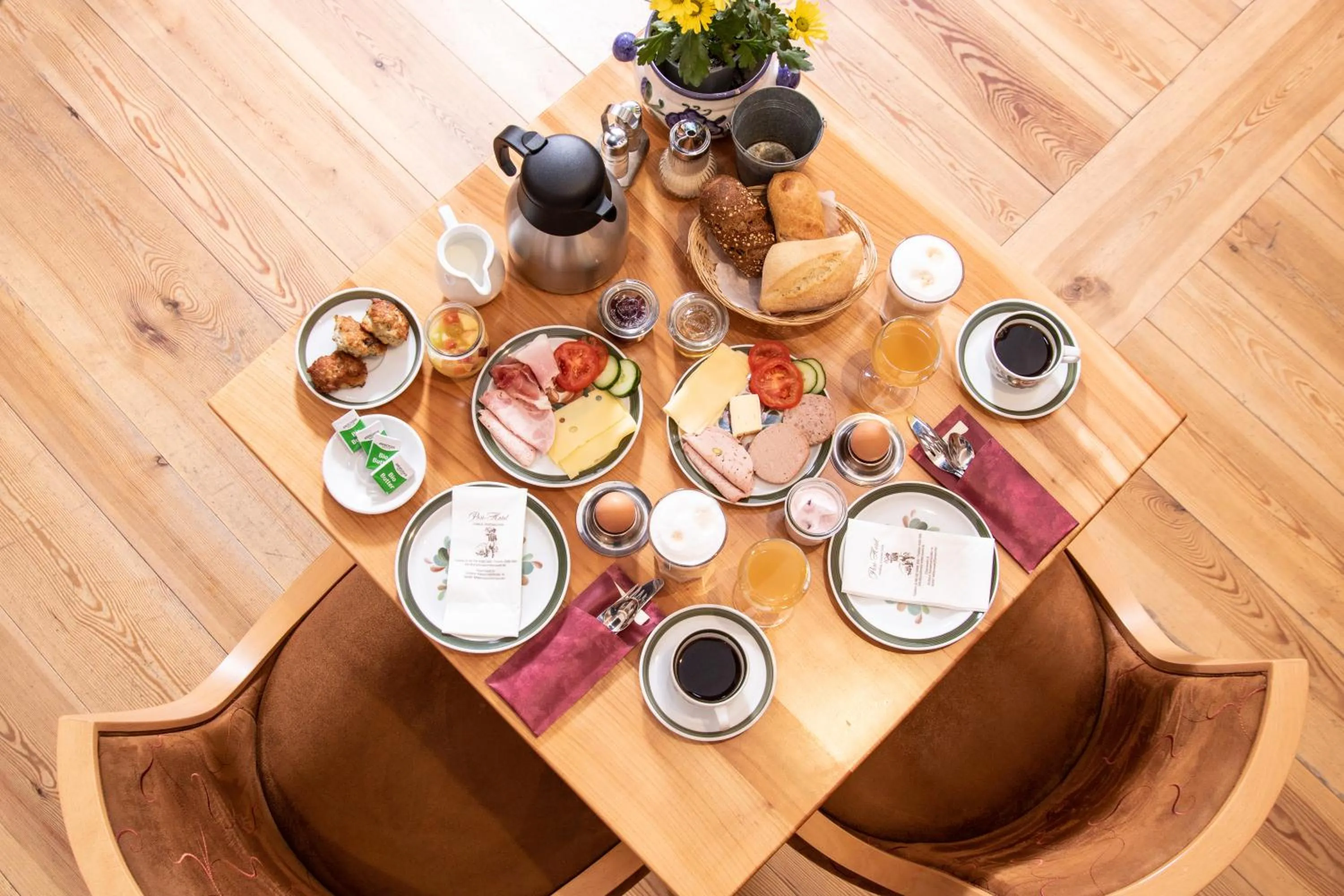 Breakfast in Post-Hotel