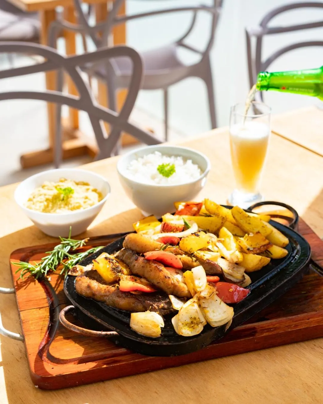 Food and drinks in Le Village Boutique Hotel