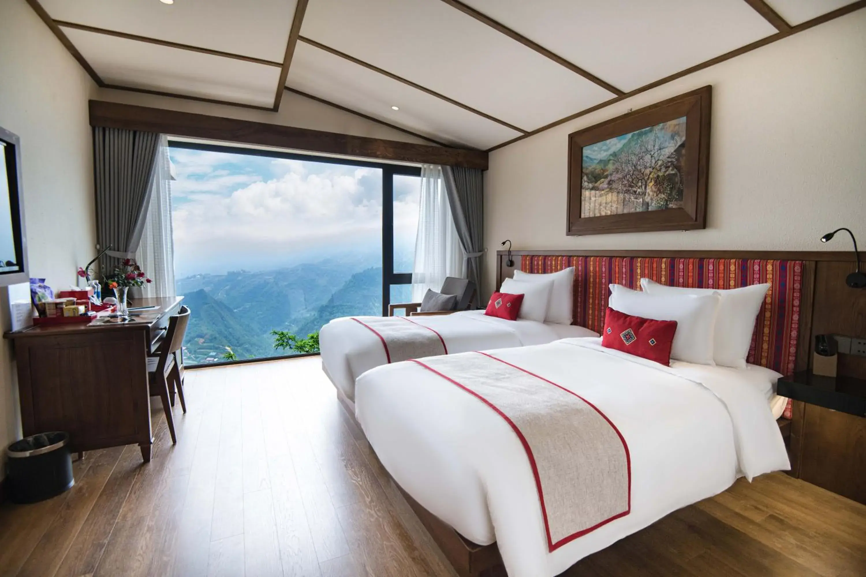 Mountain view, Bed in Sapa Catcat Hills Resort & Spa Mountain view, Bed in Sapa Catcat Hills Resort & Spa