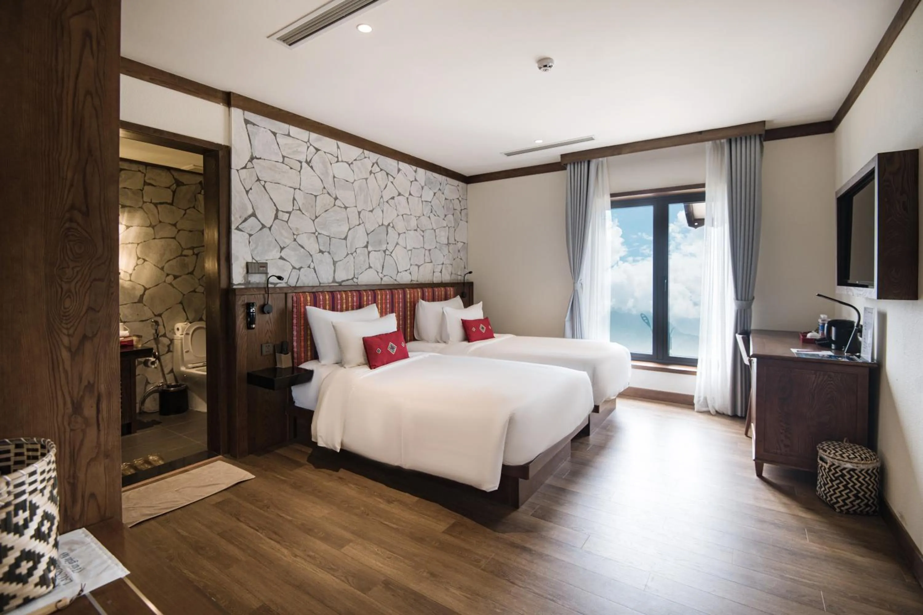Bed in Sapa Catcat Hills Resort & Spa