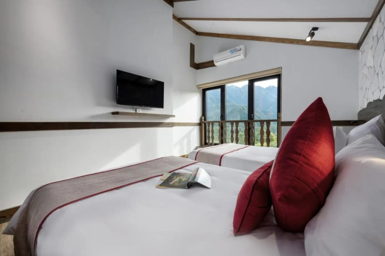 Bedroom, Bed in Sapa Catcat Hills Resort & Spa
