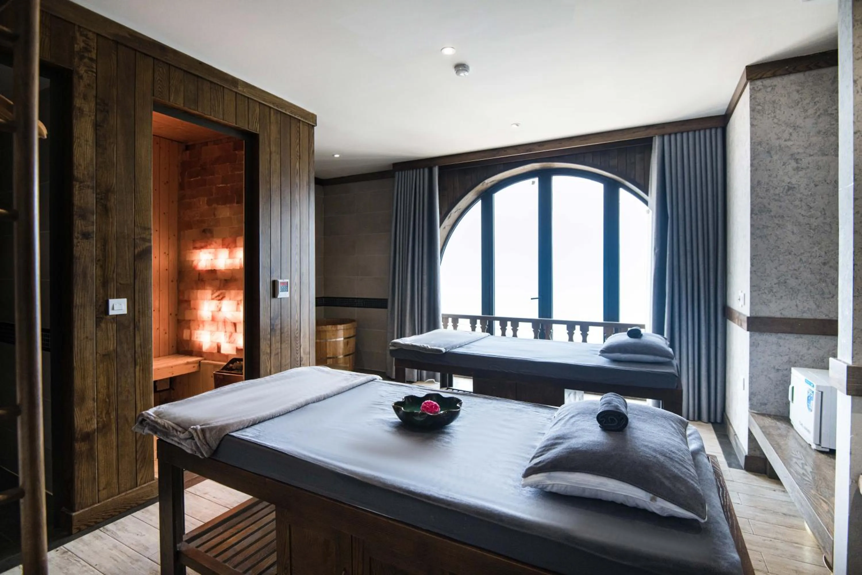 Massage, Bed in Sapa Catcat Hills Resort & Spa