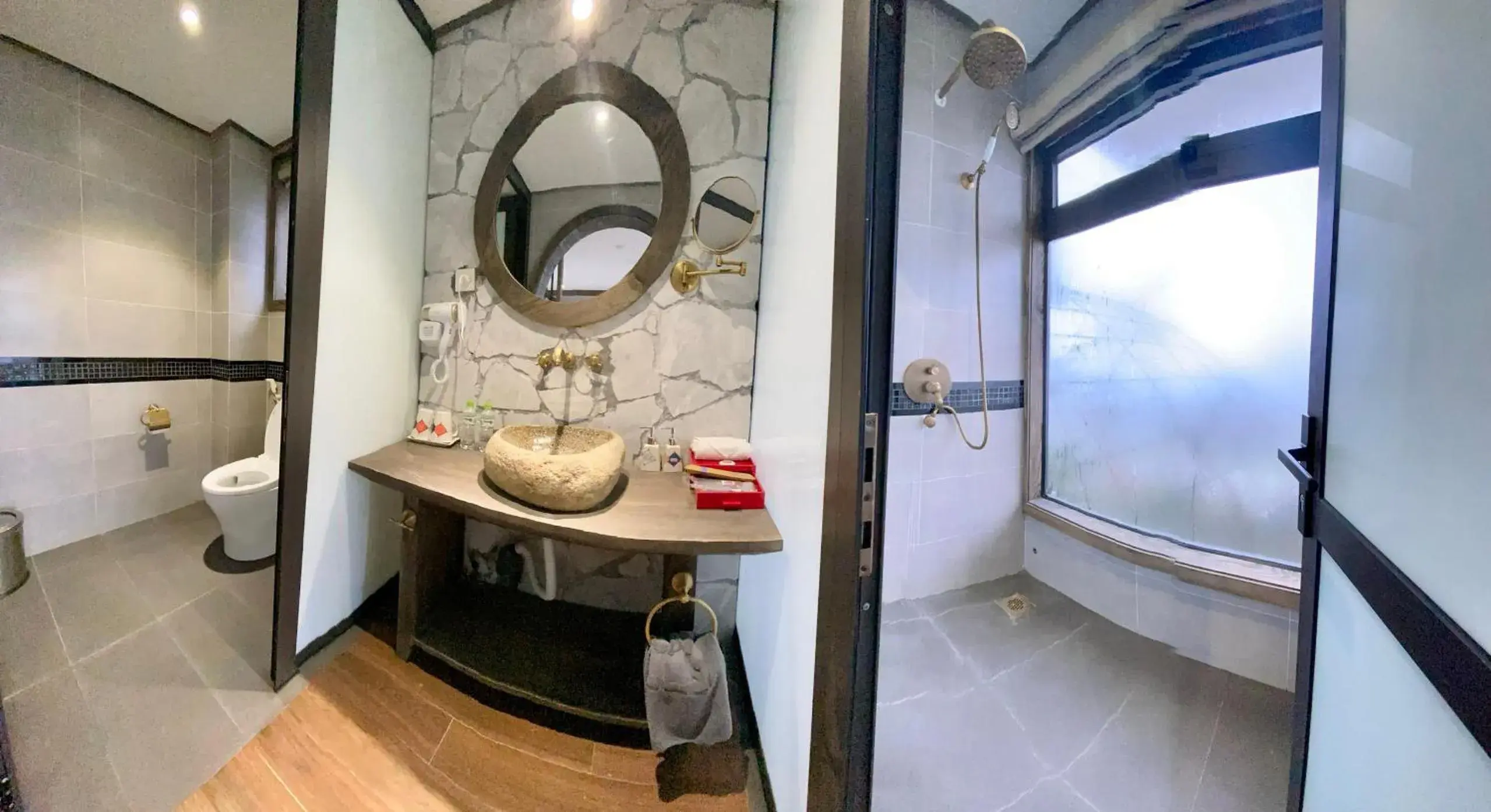 Bathroom in Sapa Catcat Hills Resort & Spa Bathroom in Sapa Catcat Hills Resort & Spa