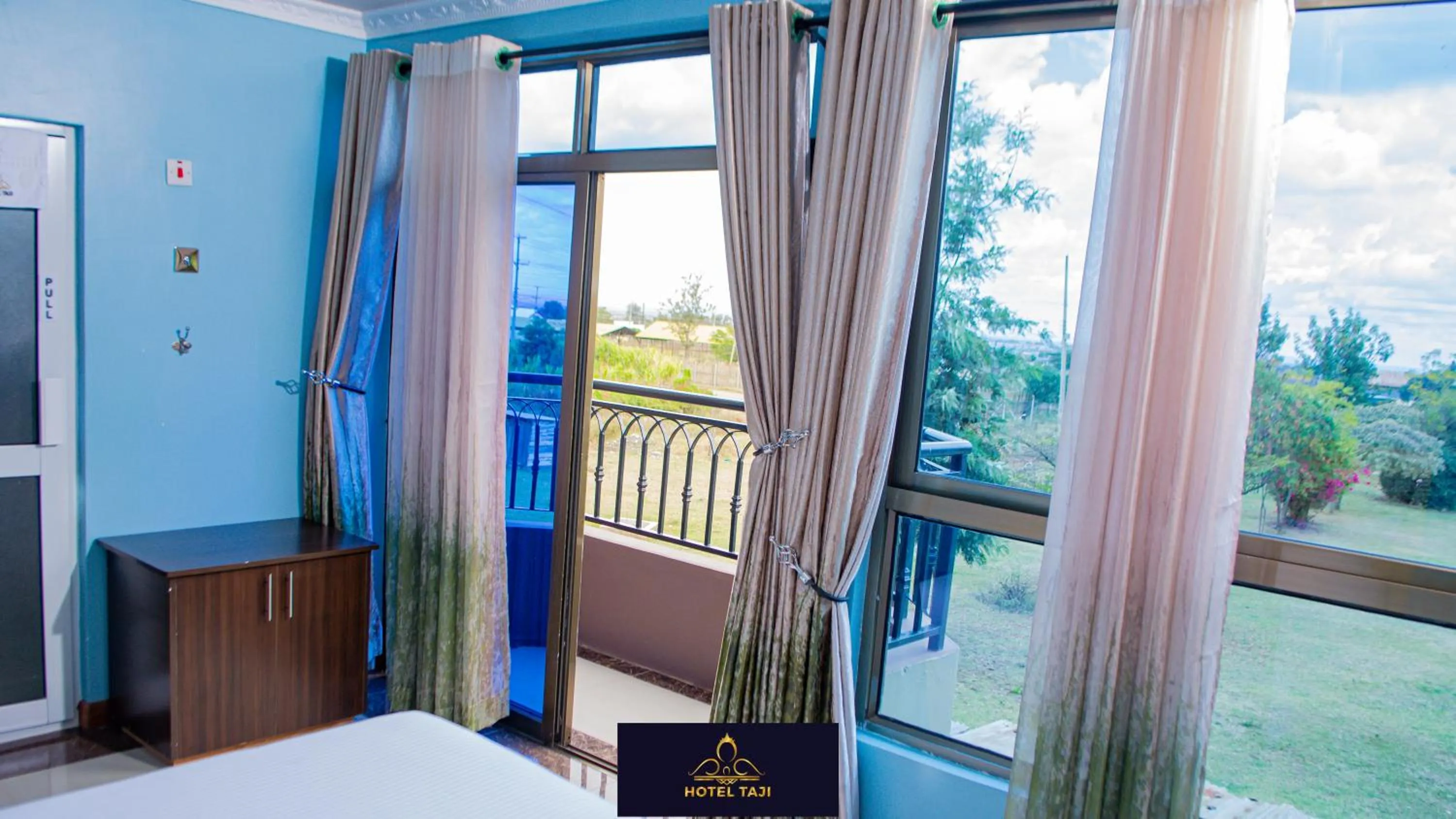 Bedroom, Bed in HOTEL TAJI