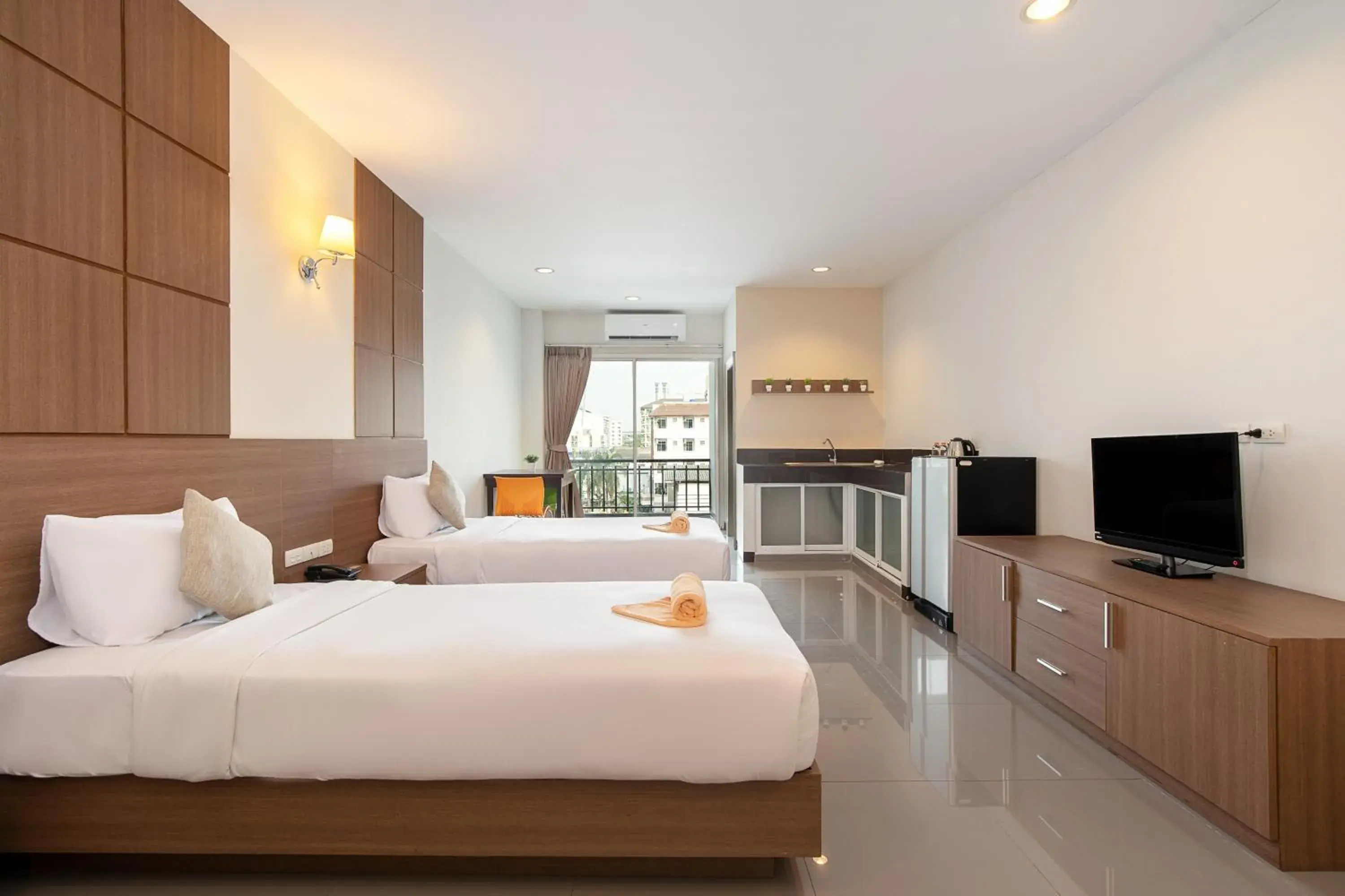 Superior Twin Room in LeeNova Place Superior Twin Room in LeeNova Place