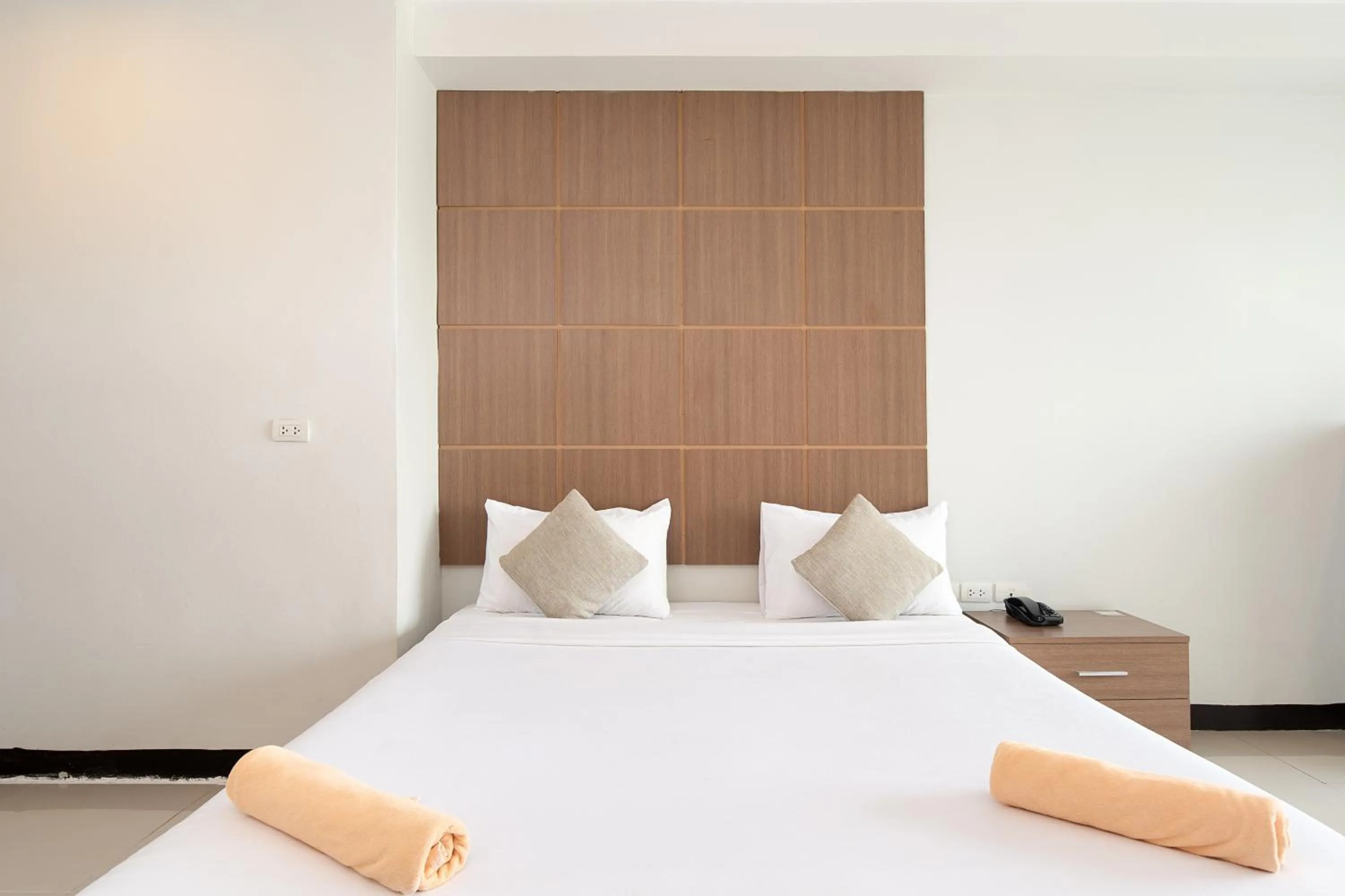 Bed in LeeNova Place