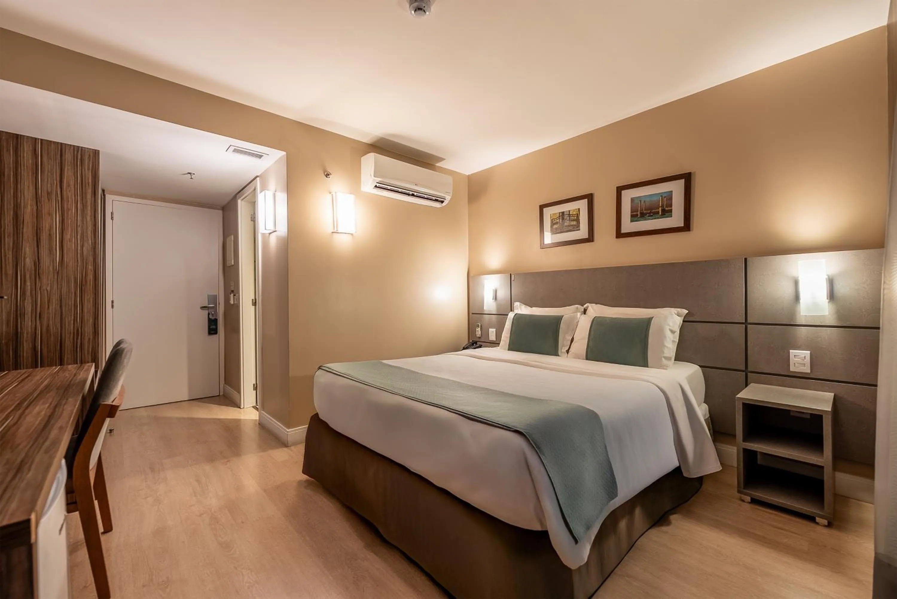 Bed in Hotel Laghetto Moinhos