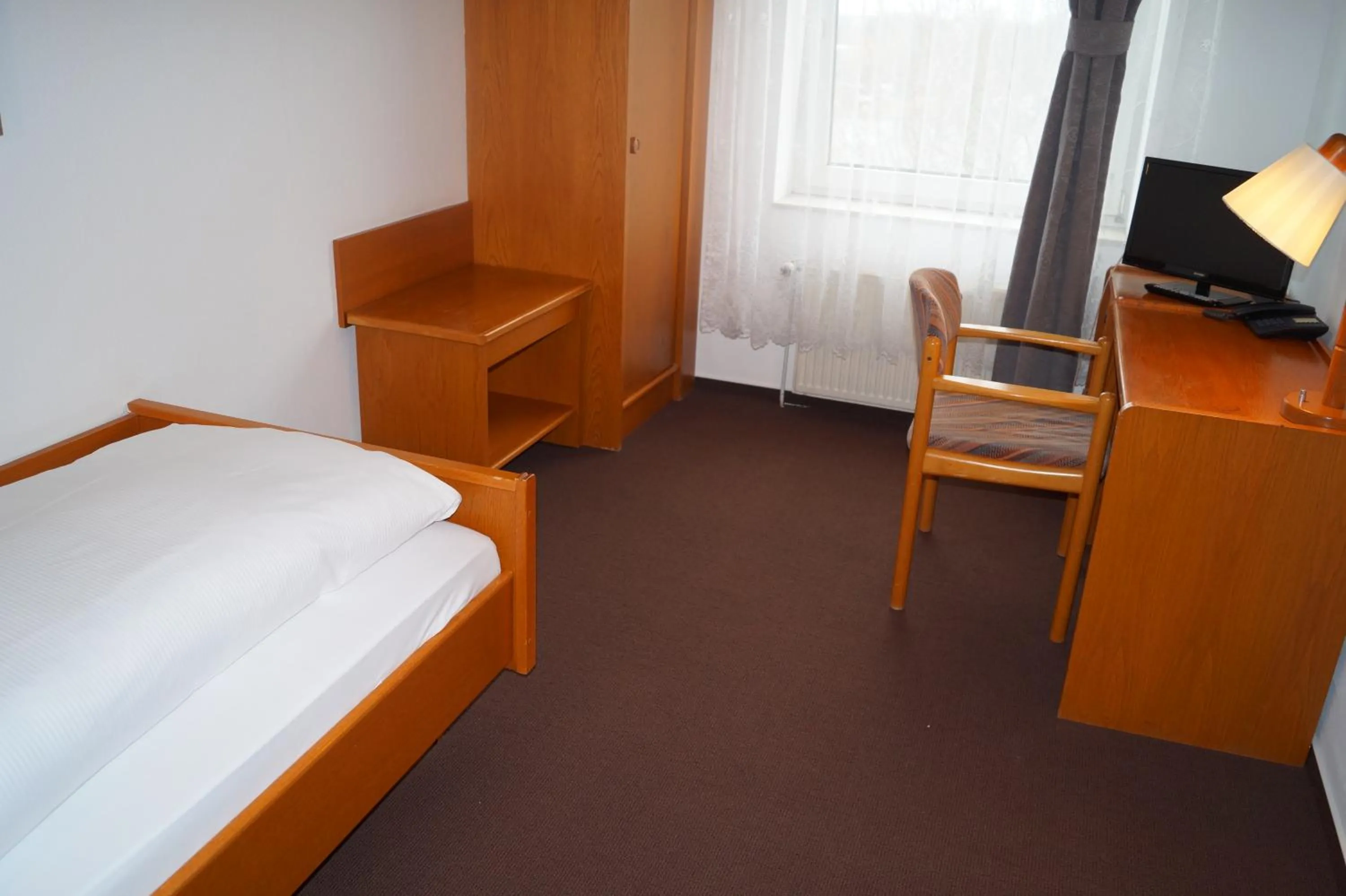 Bedroom, Bed in Hotel Rahlstedter Hof