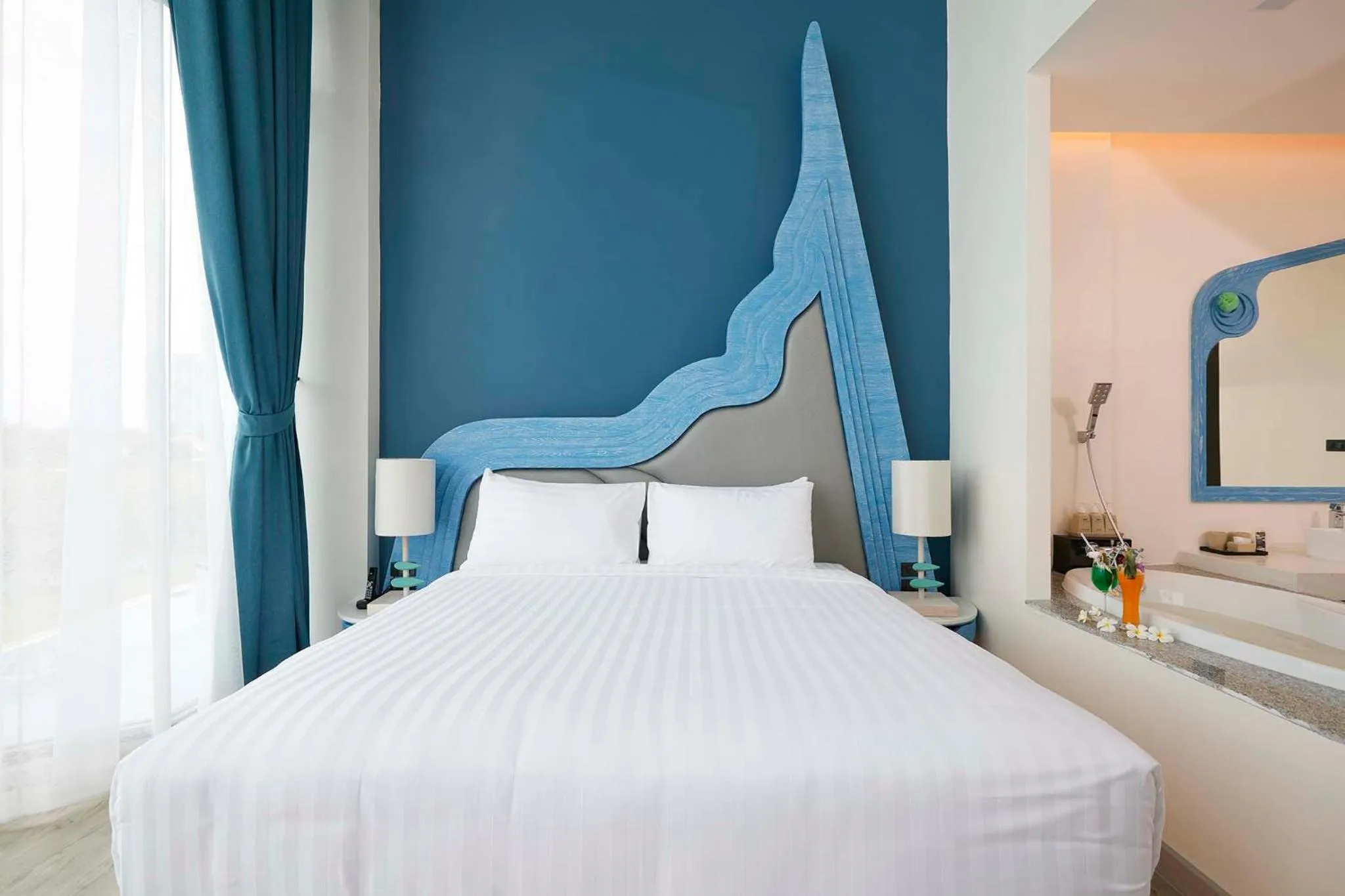 Bed in Elmas Cha Am Design Hotel