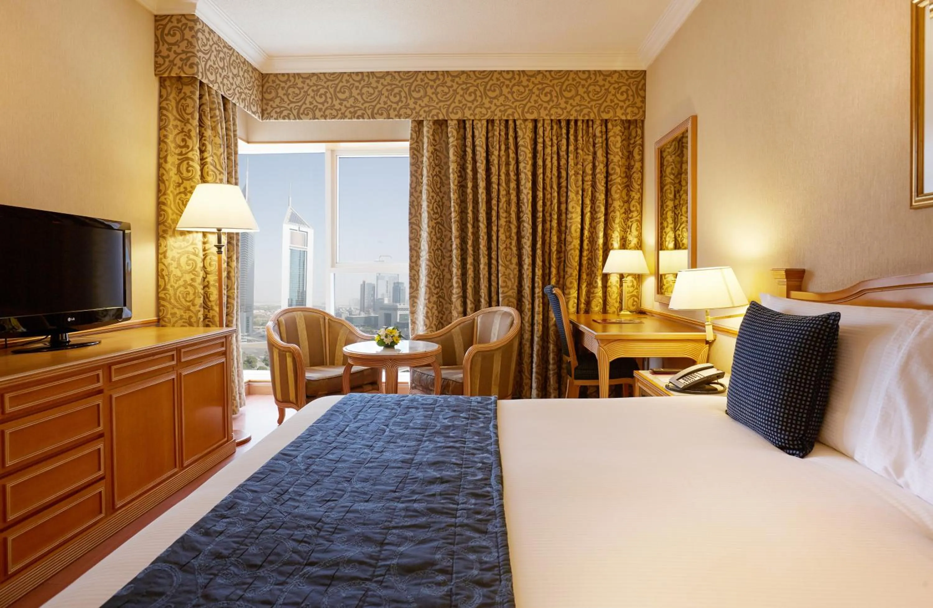 Bedroom, Bed in Millennium Plaza Downtown, Dubai