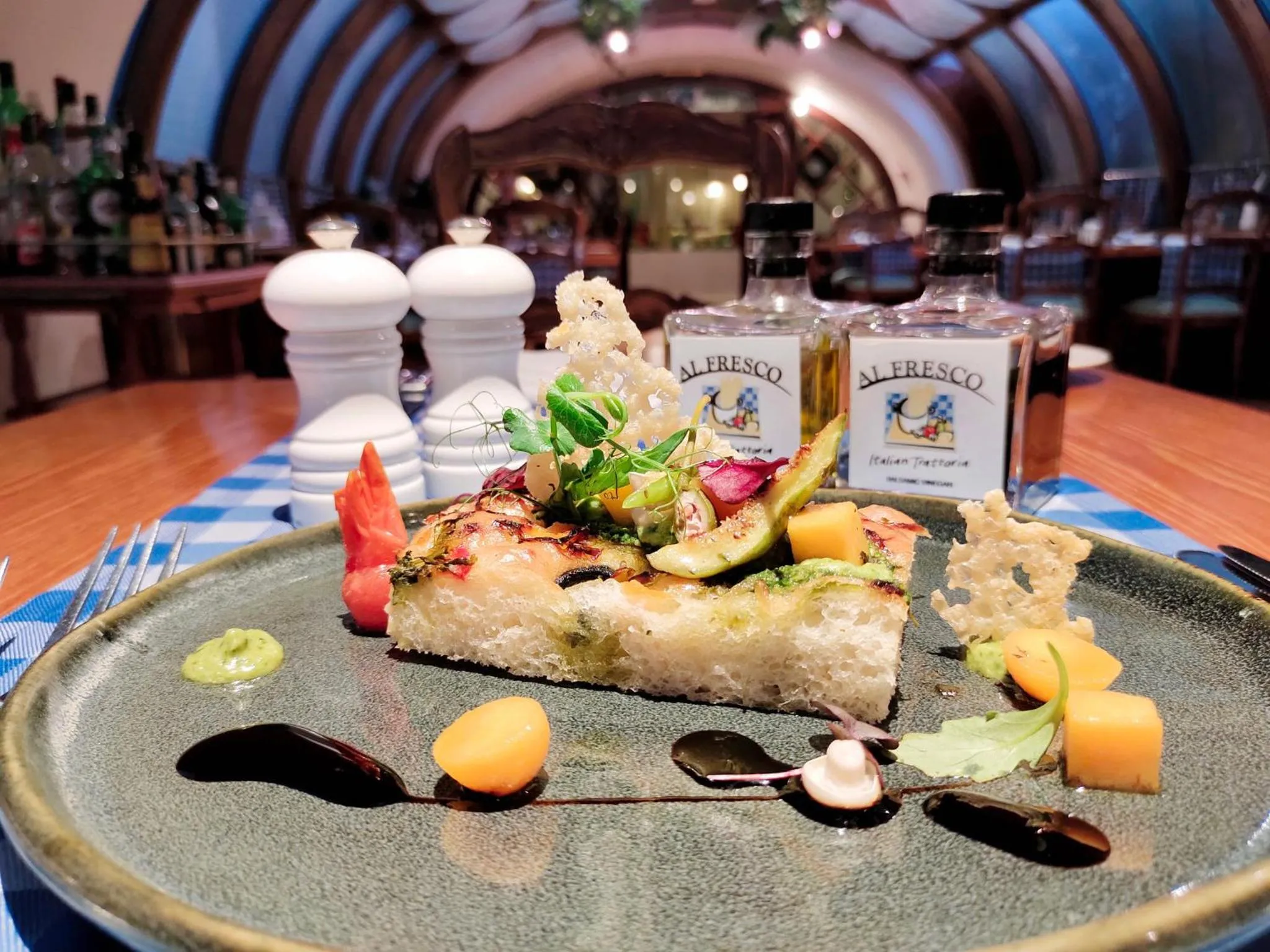 Restaurant/places to eat in Millennium Plaza Downtown, Dubai