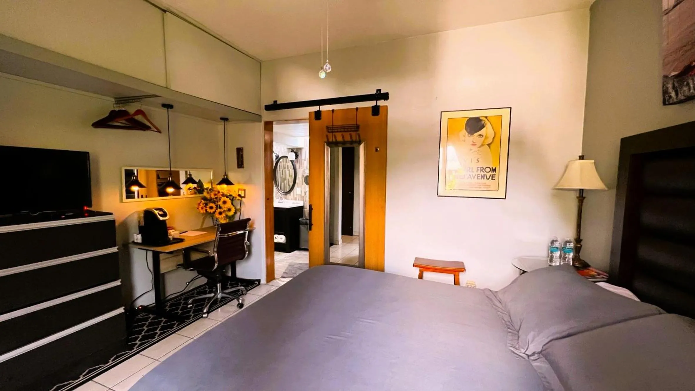 Bed in Dickinson Guest House, Guadalajara Expo