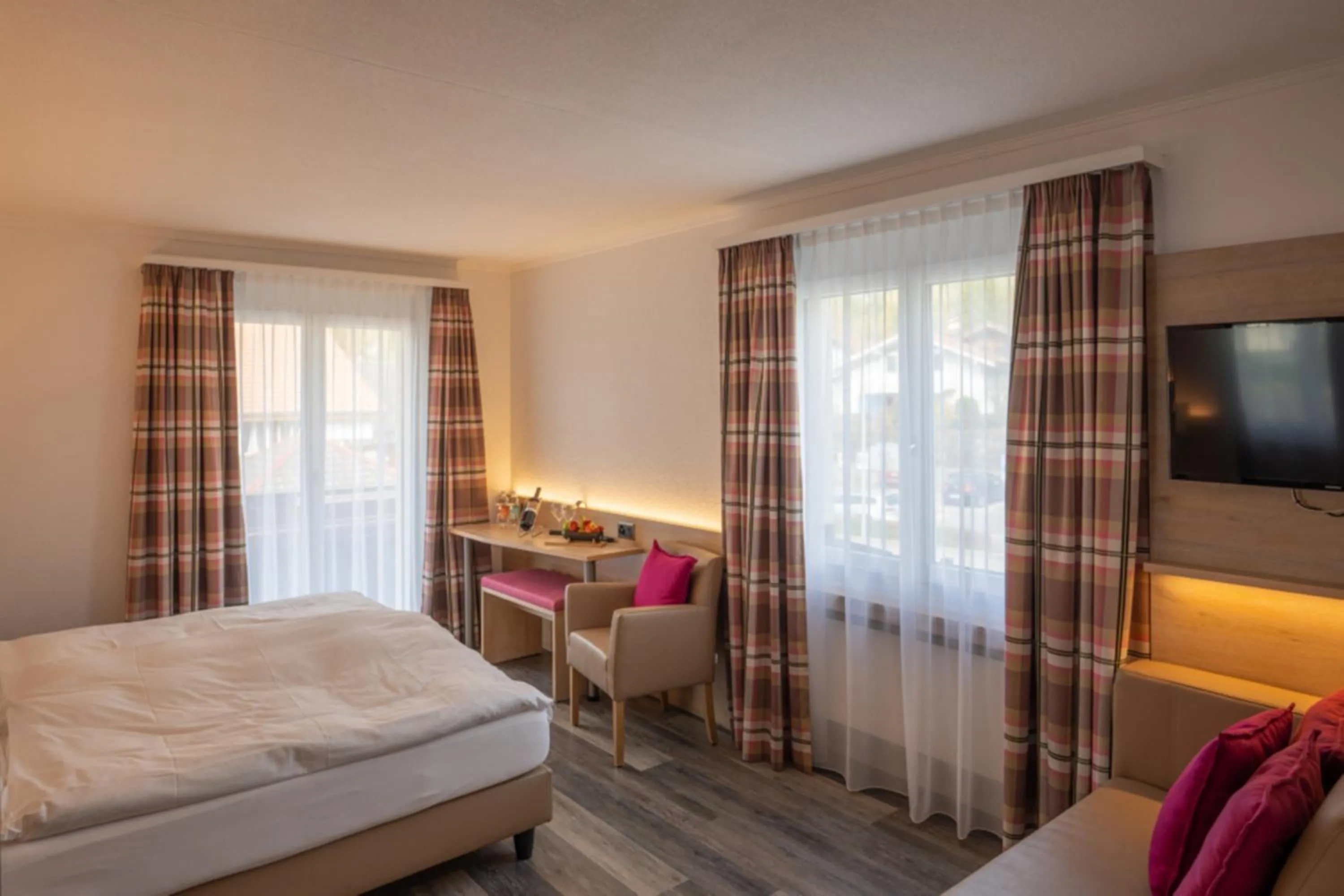 Photo of the whole room, Bed in Hotel Brienz