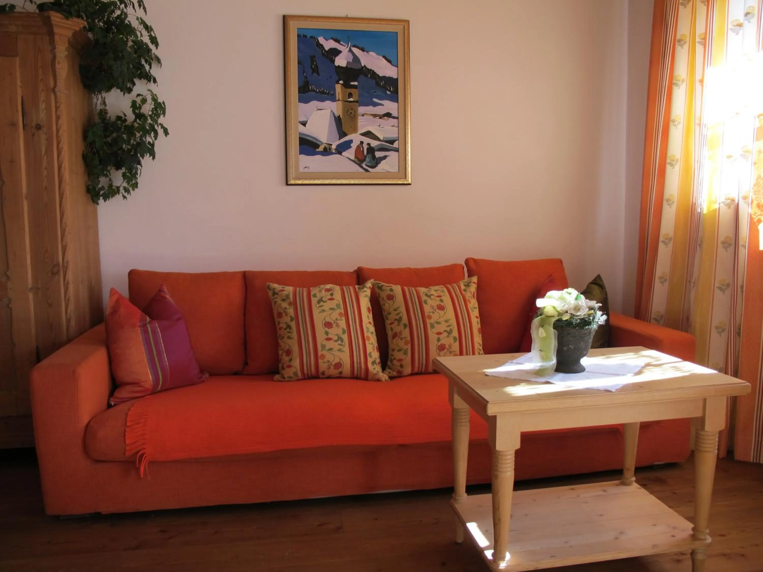 Seating area in Gästehaus Bergstüberl