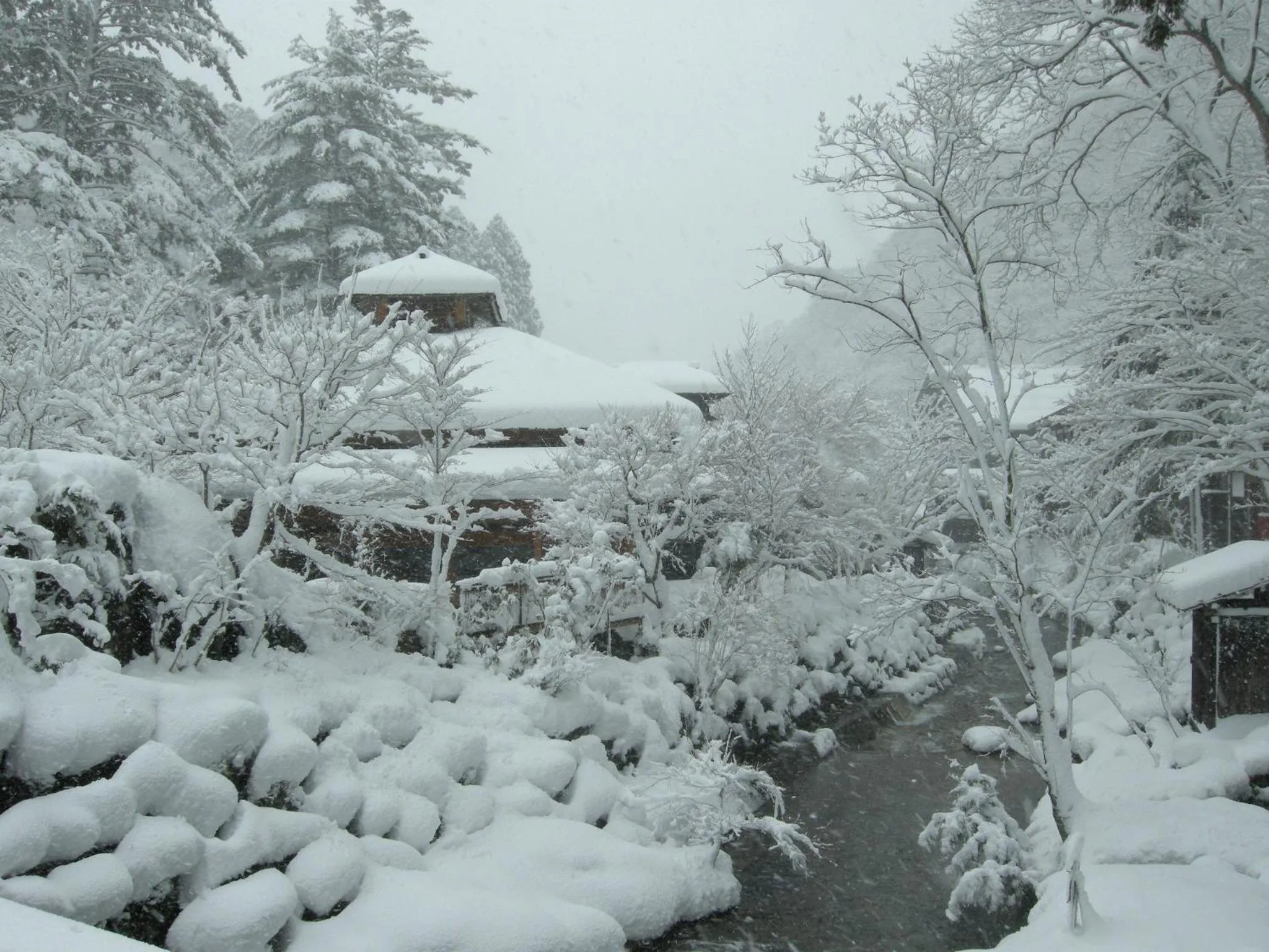 Facade/entrance in Houshi Onsen Chojukan