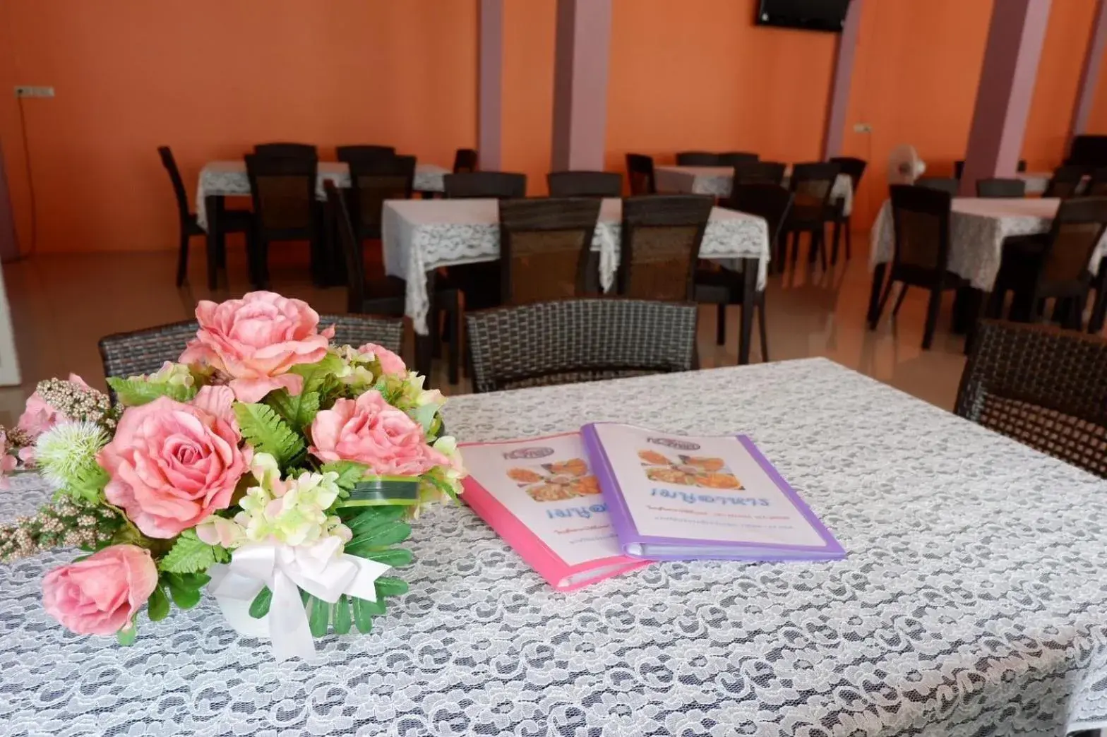 Restaurant/places to eat in Na Chaidej hotel Restaurant/places to eat in Na Chaidej hotel